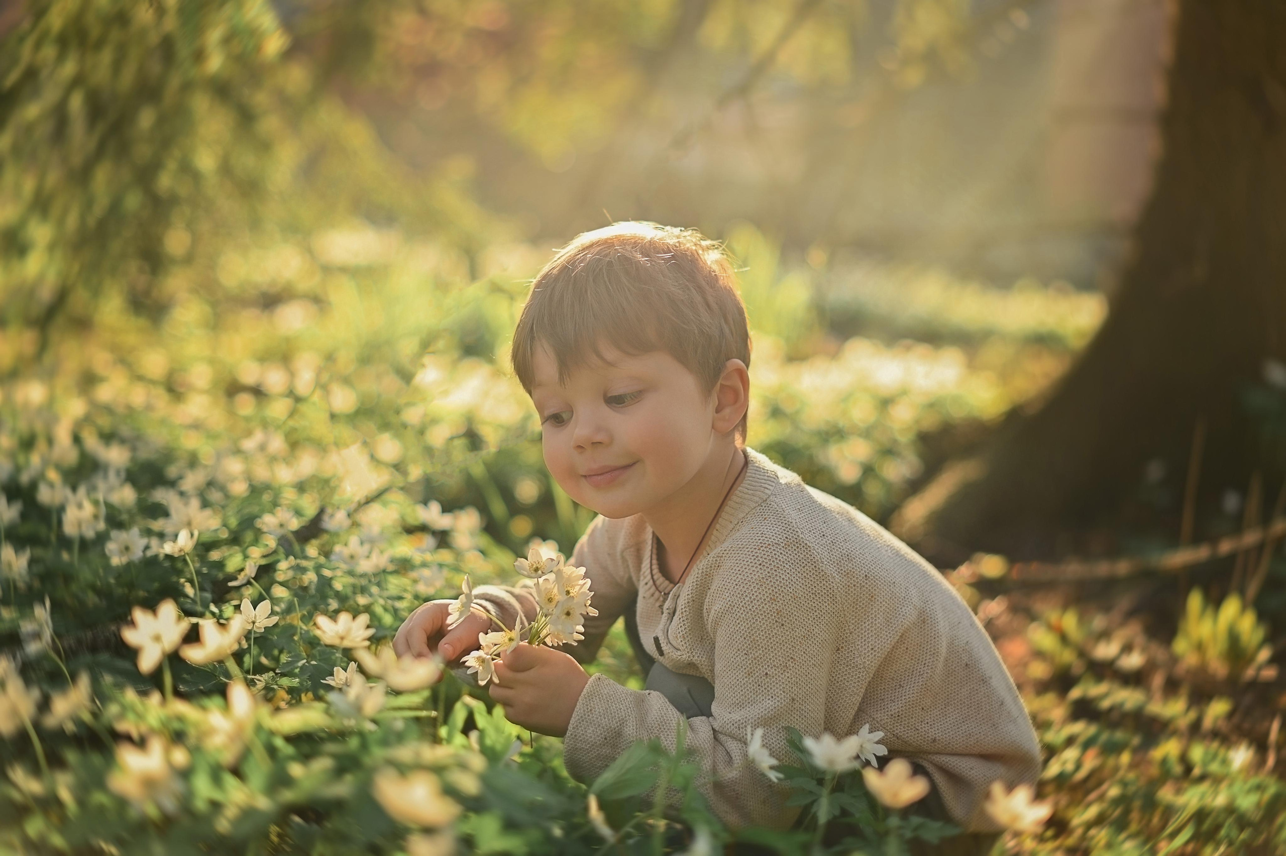 В поисках подснежников. Детский и семейный фотограф в финляндии дина пулкка. контент фотограф