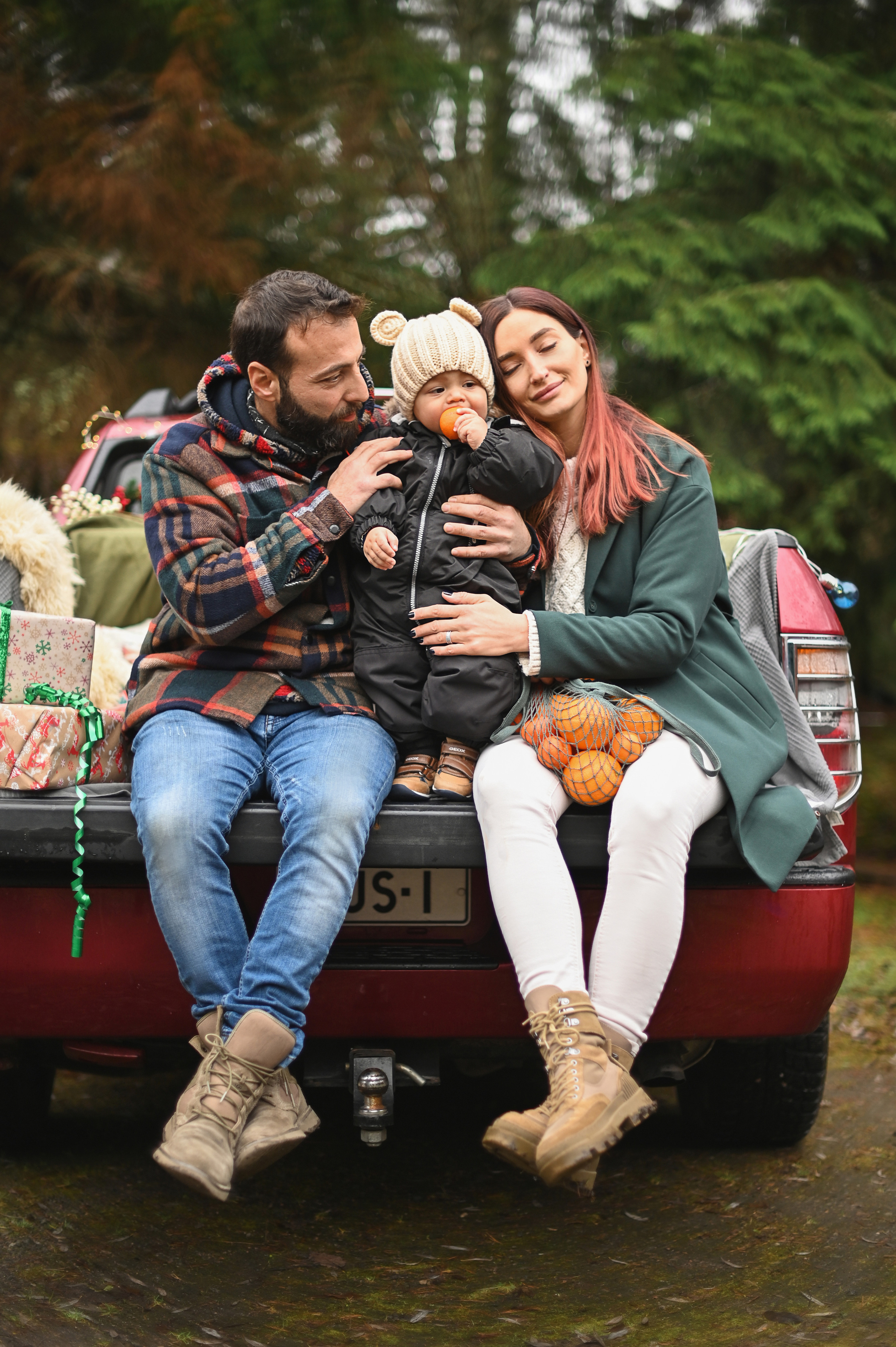 Новогодний фотодень с машиной. Детский и семейный фотограф в финляндии дина пулкка. контент фотограф