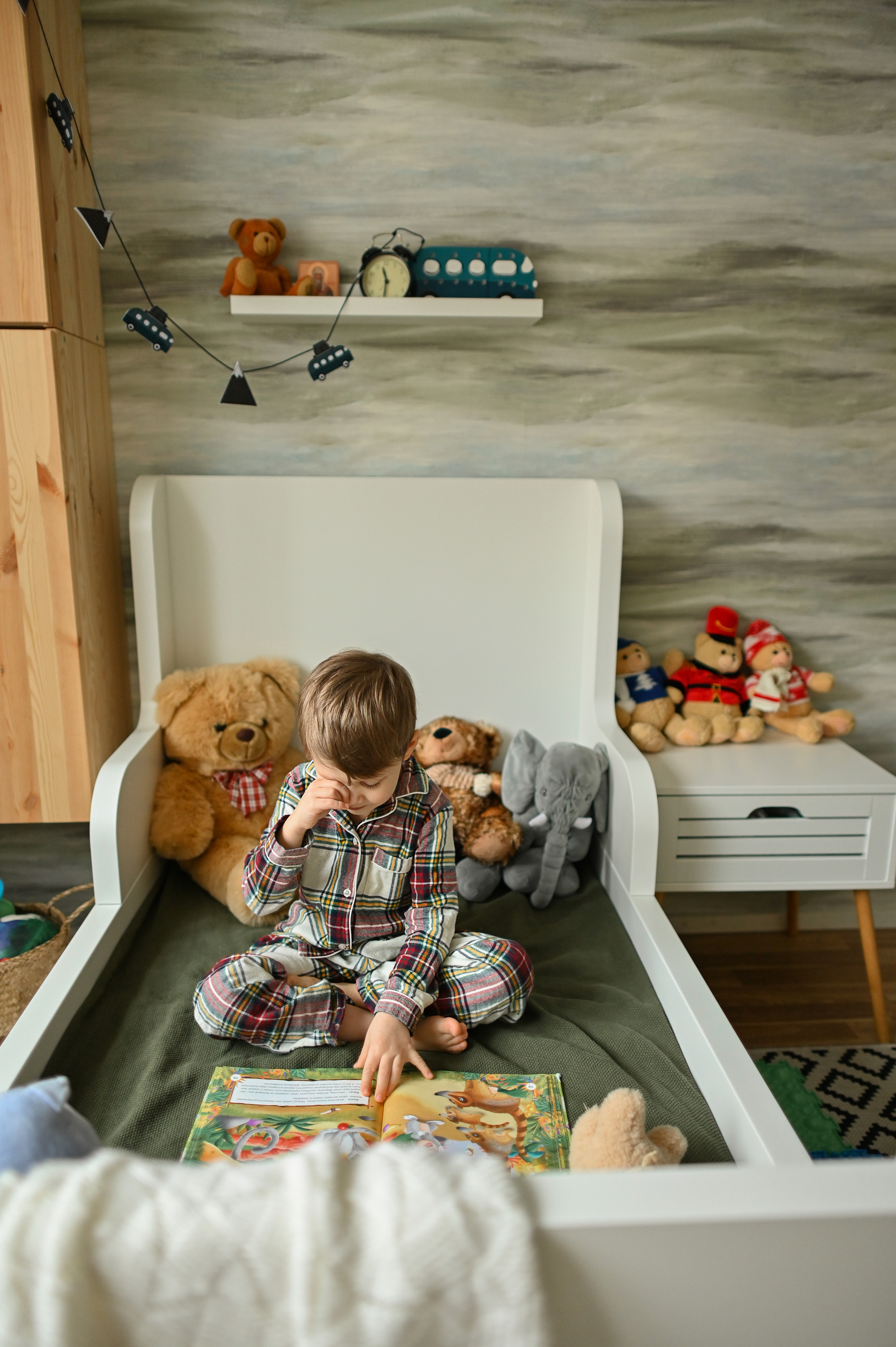 Братья встречают Рождество. Детский и семейный фотограф в финляндии дина пулкка. контент фотограф