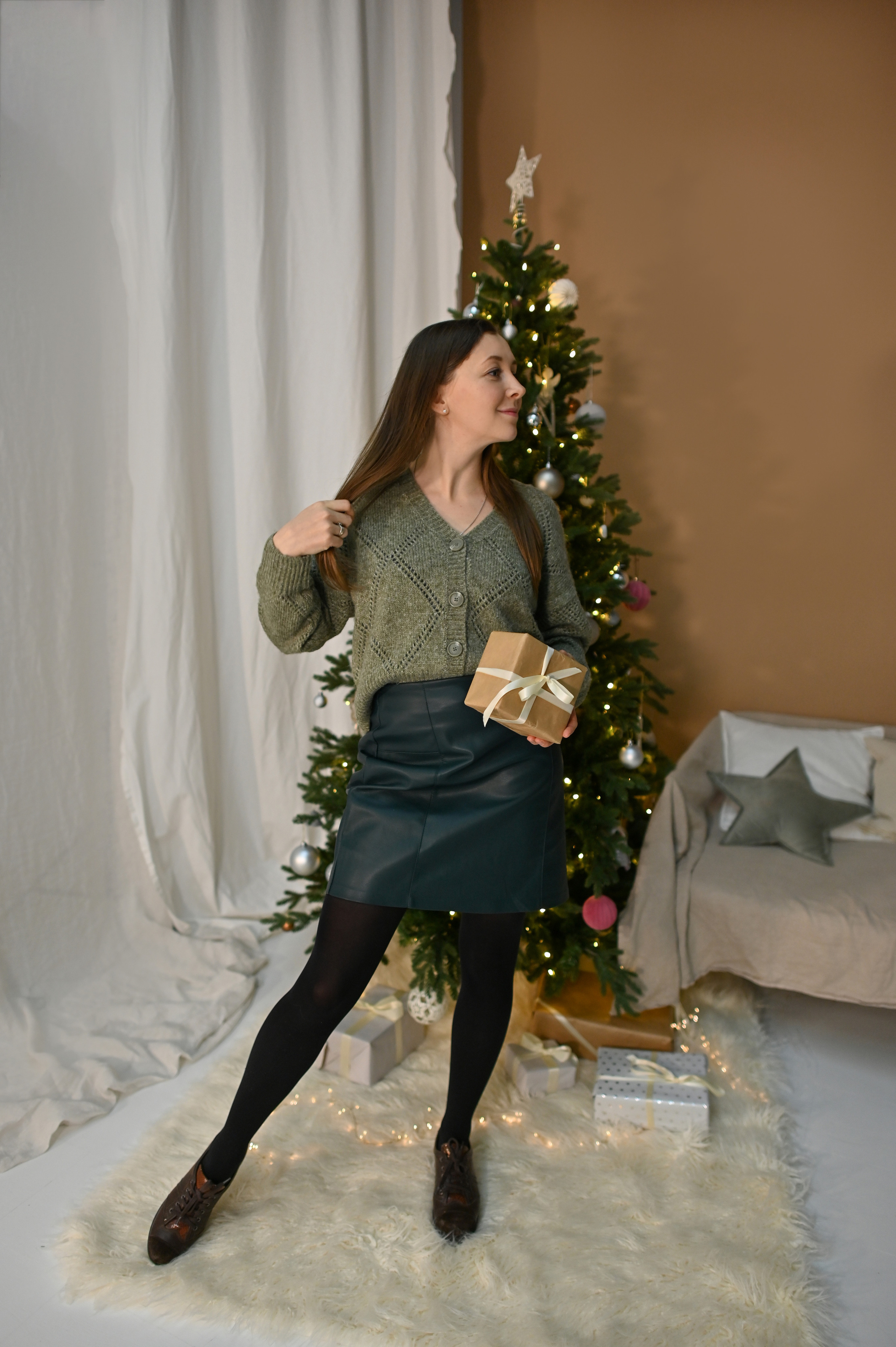 Дина с детьми в студии. Детский и семейный фотограф в финляндии дина пулкка. контент фотограф