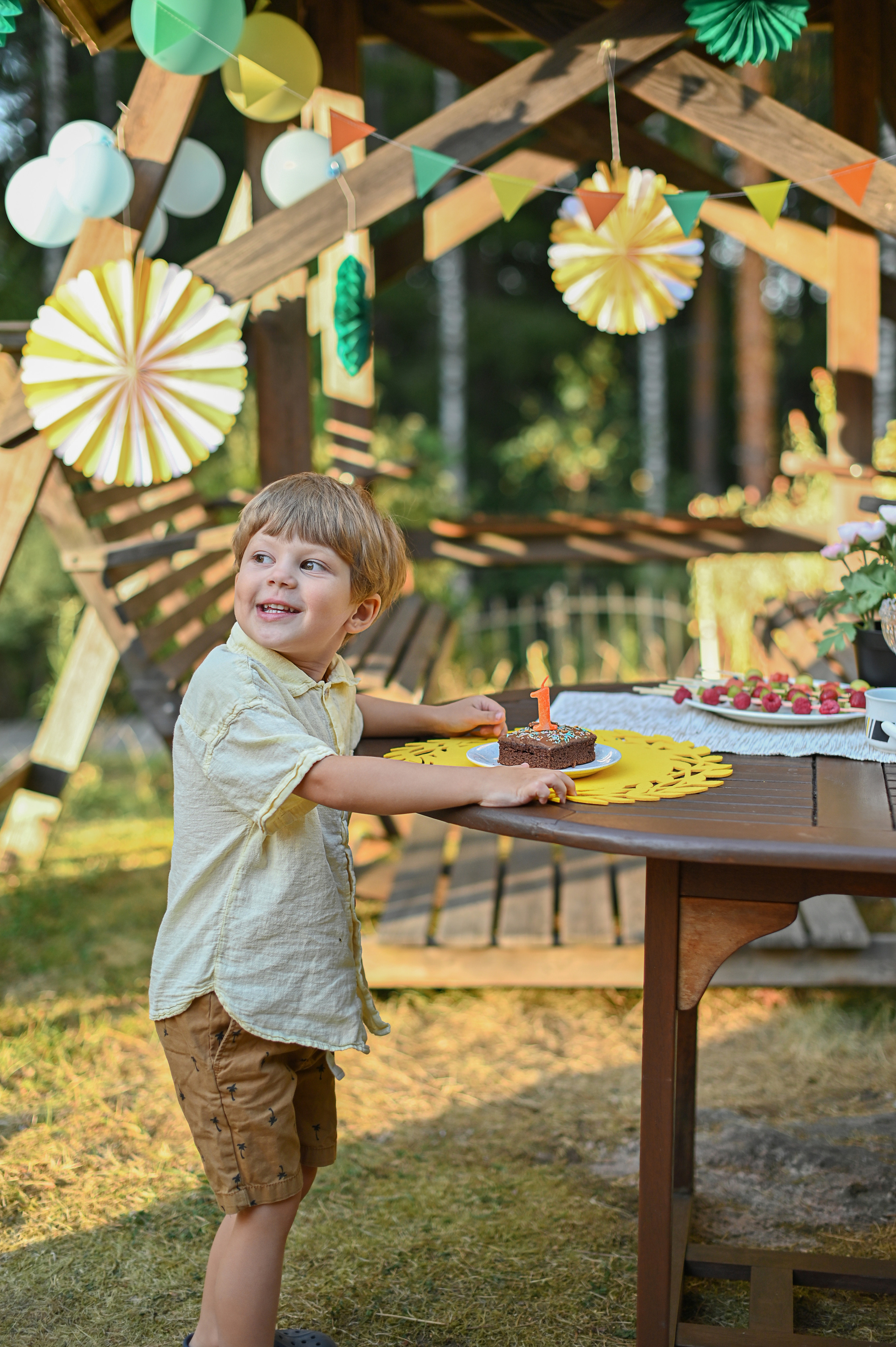 Первый годик на даче. Детский и семейный фотограф в финляндии дина пулкка. контент фотограф