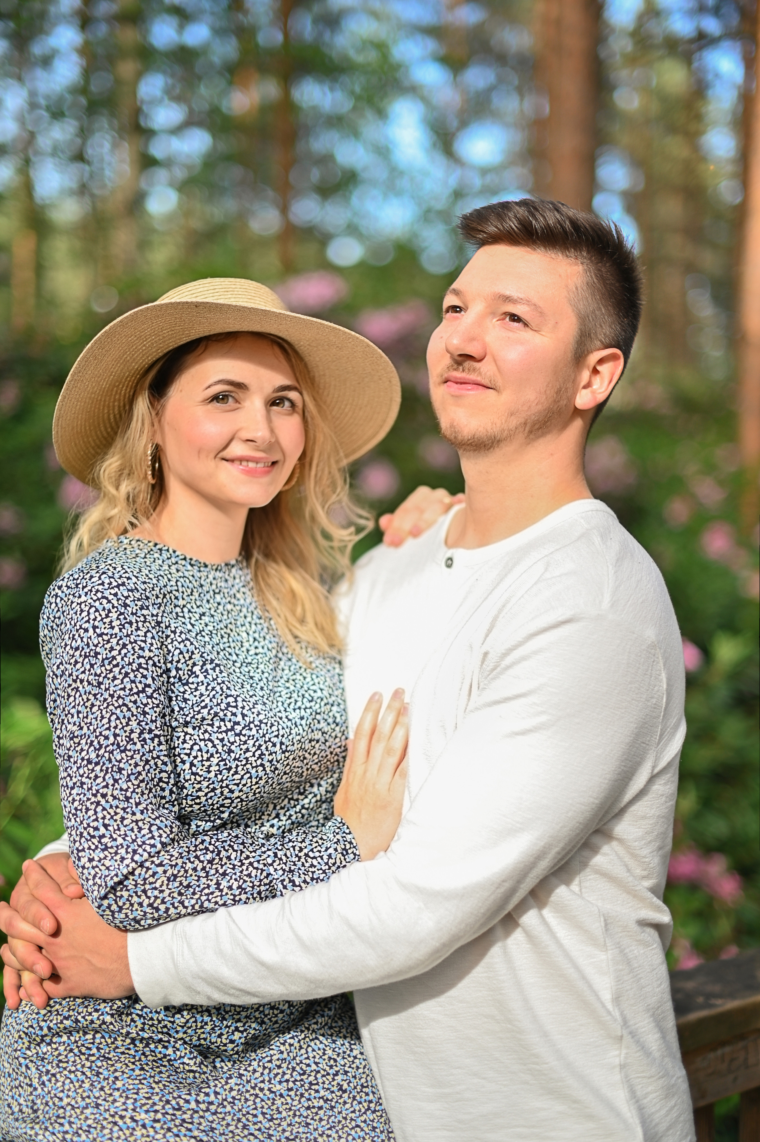 Семья в парке Рододендронов. Детский и семейный фотограф в финляндии дина пулкка. контент фотограф