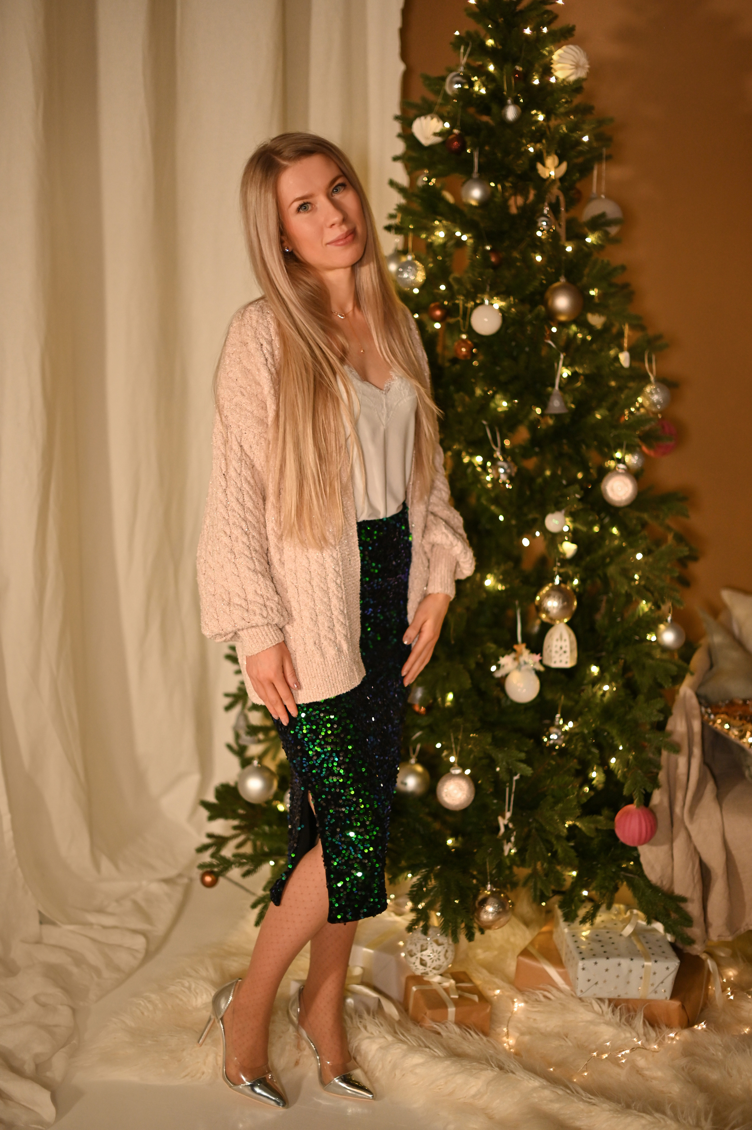 Юлия и Макс в студии. Детский и семейный фотограф в финляндии дина пулкка. контент фотограф