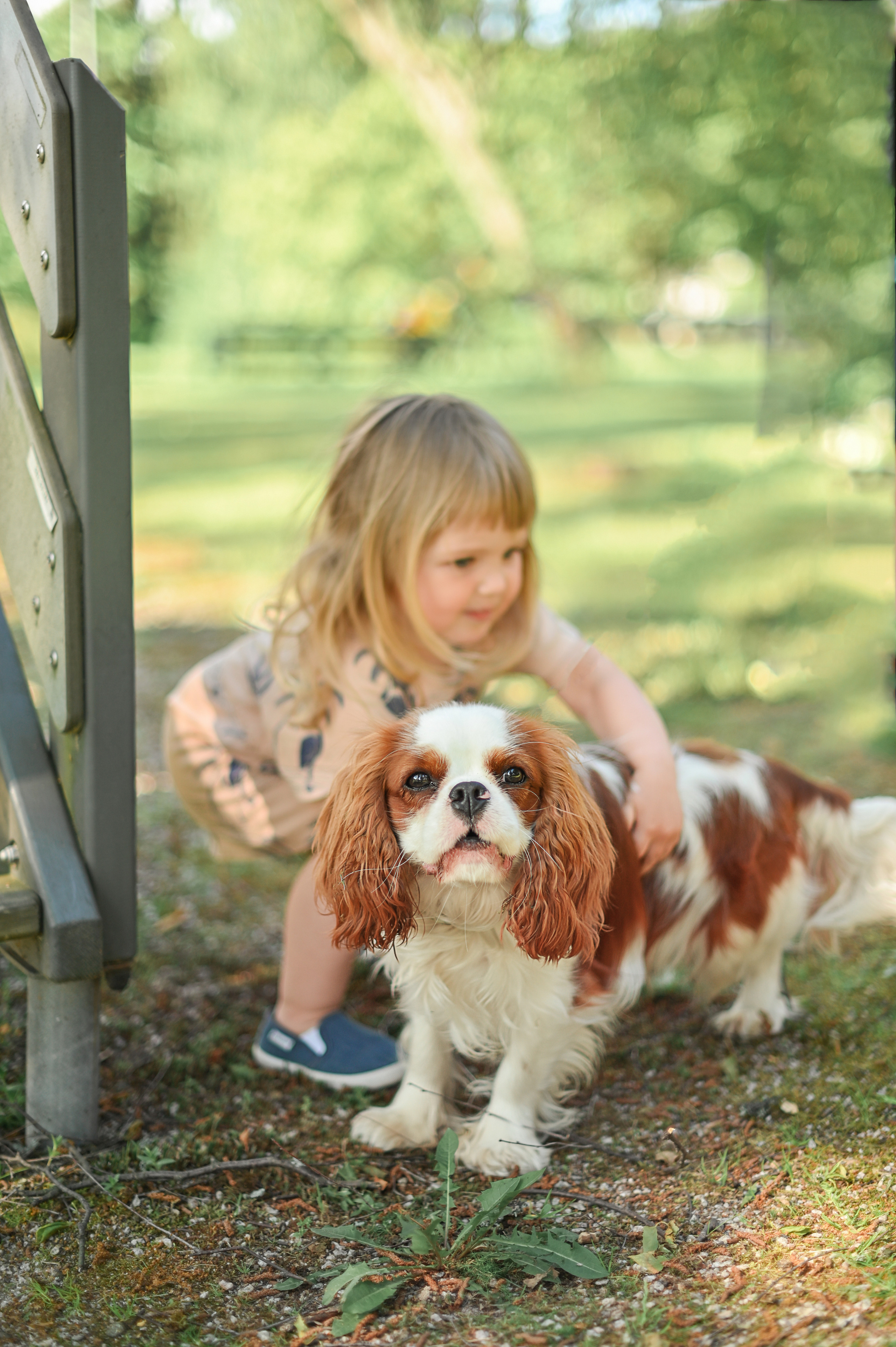Адель 4 года. Гавайская вечеринка во дворе многоквартирного дома. Детский и семейный фотограф в финляндии дина пулкка. контент фотограф