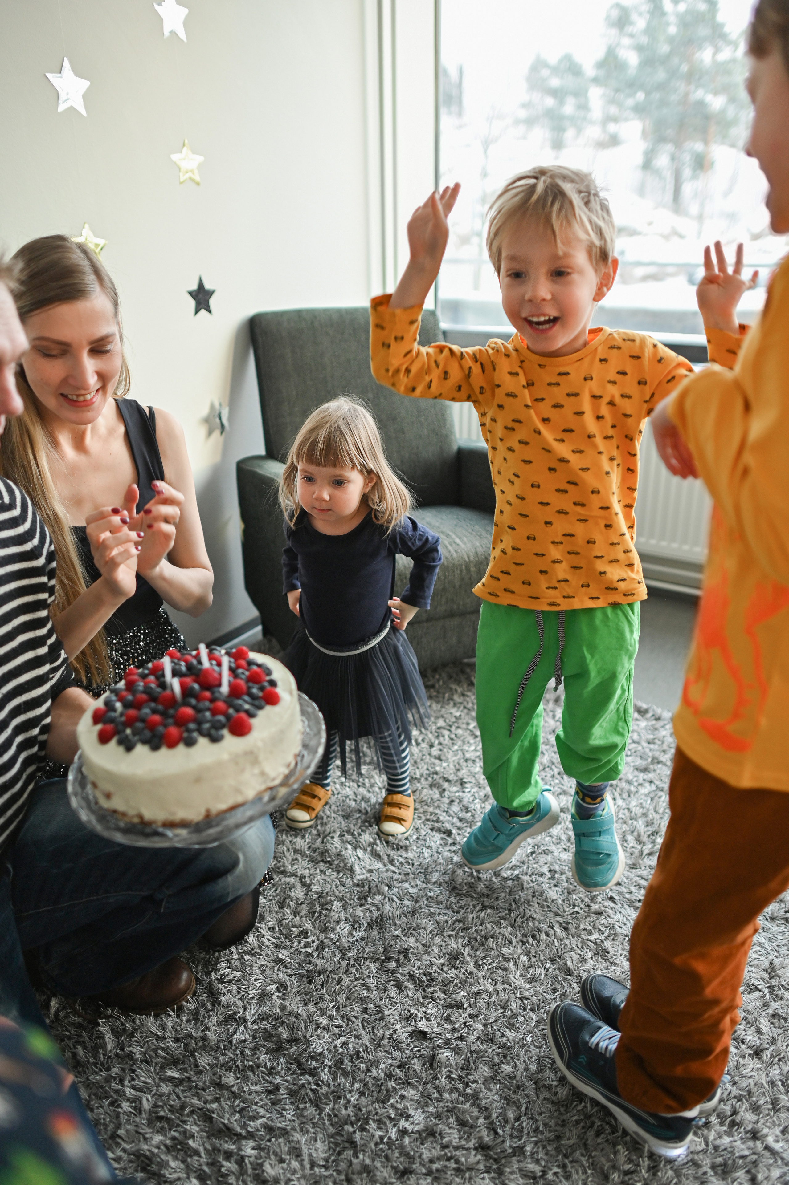Лео 4 года. Праздник в kerhohuone. Детский и семейный фотограф в финляндии дина пулкка. контент фотограф