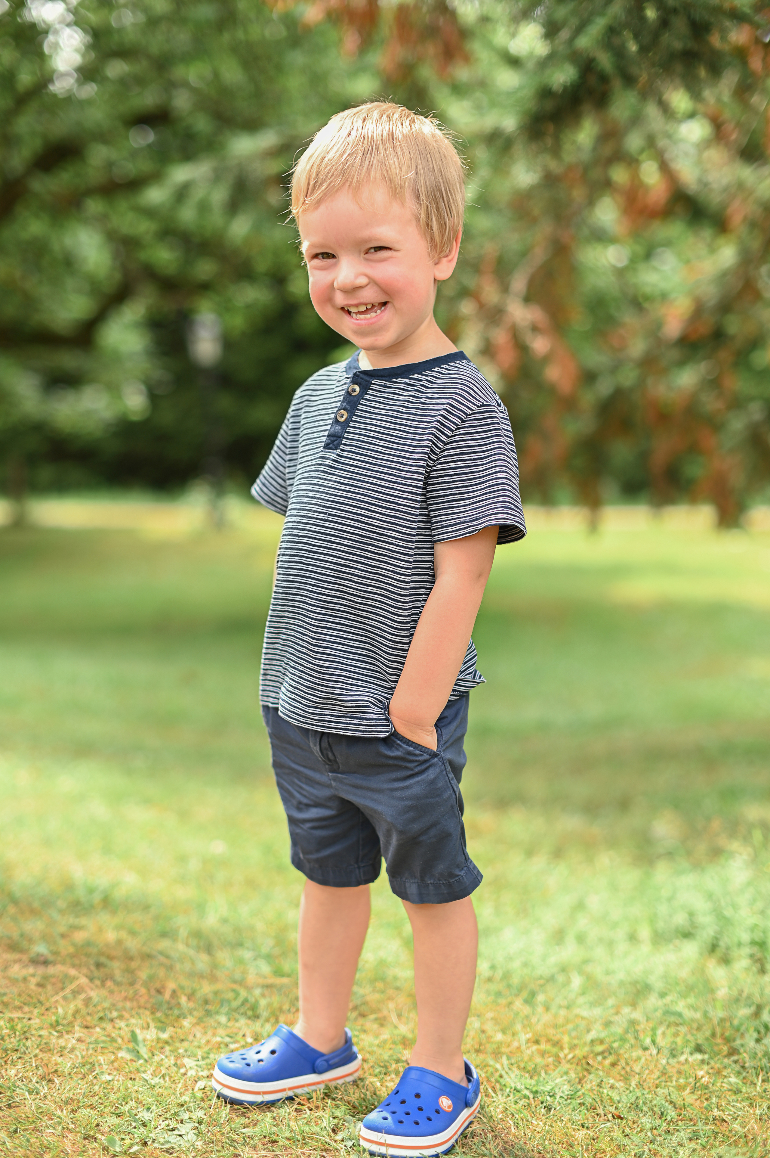 Семья в Koiramäen Pajutalli. Детский и семейный фотограф в финляндии дина пулкка. контент фотограф