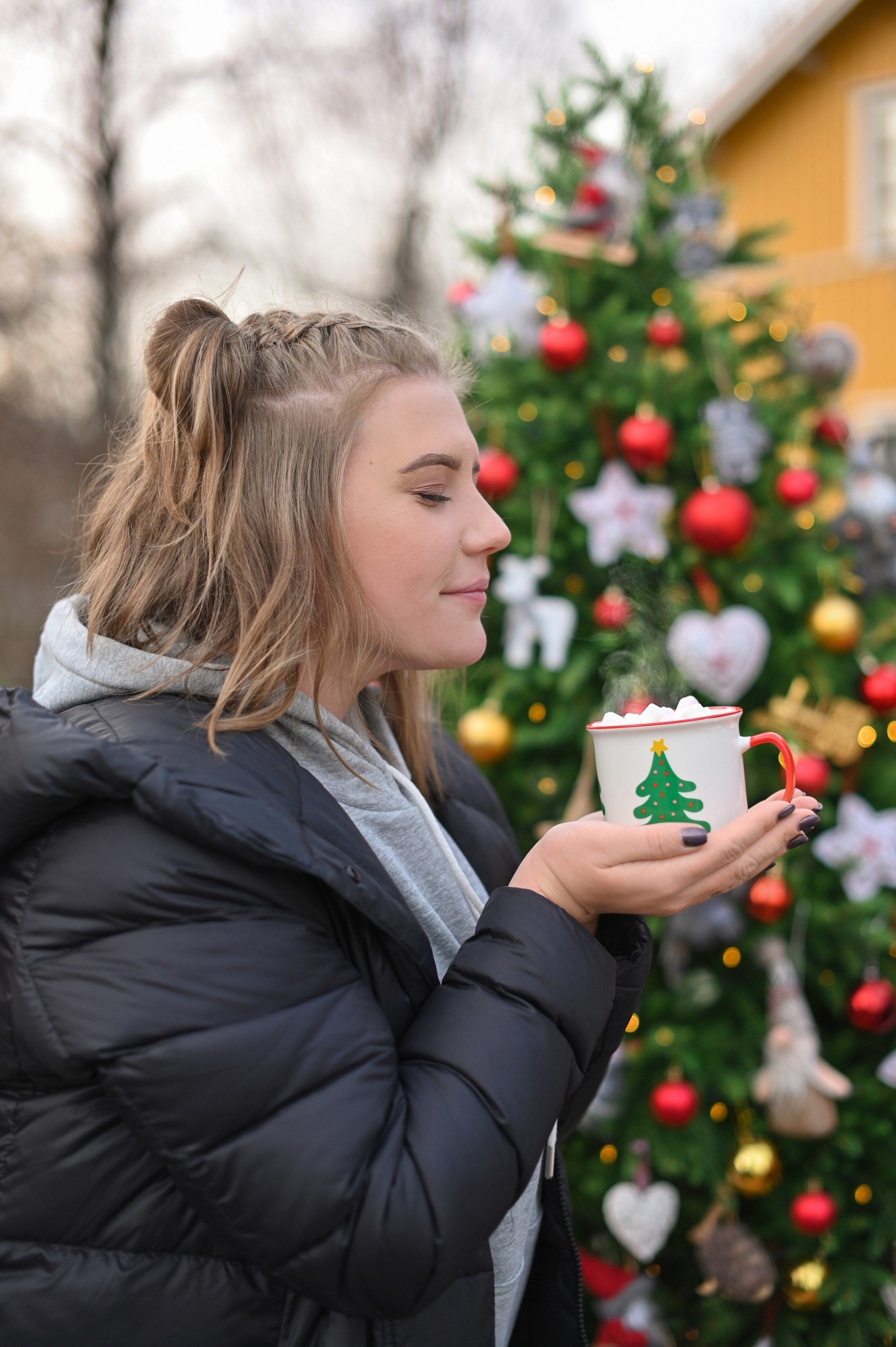 Новогодний фотодень с машиной. Детский и семейный фотограф в финляндии дина пулкка. контент фотограф