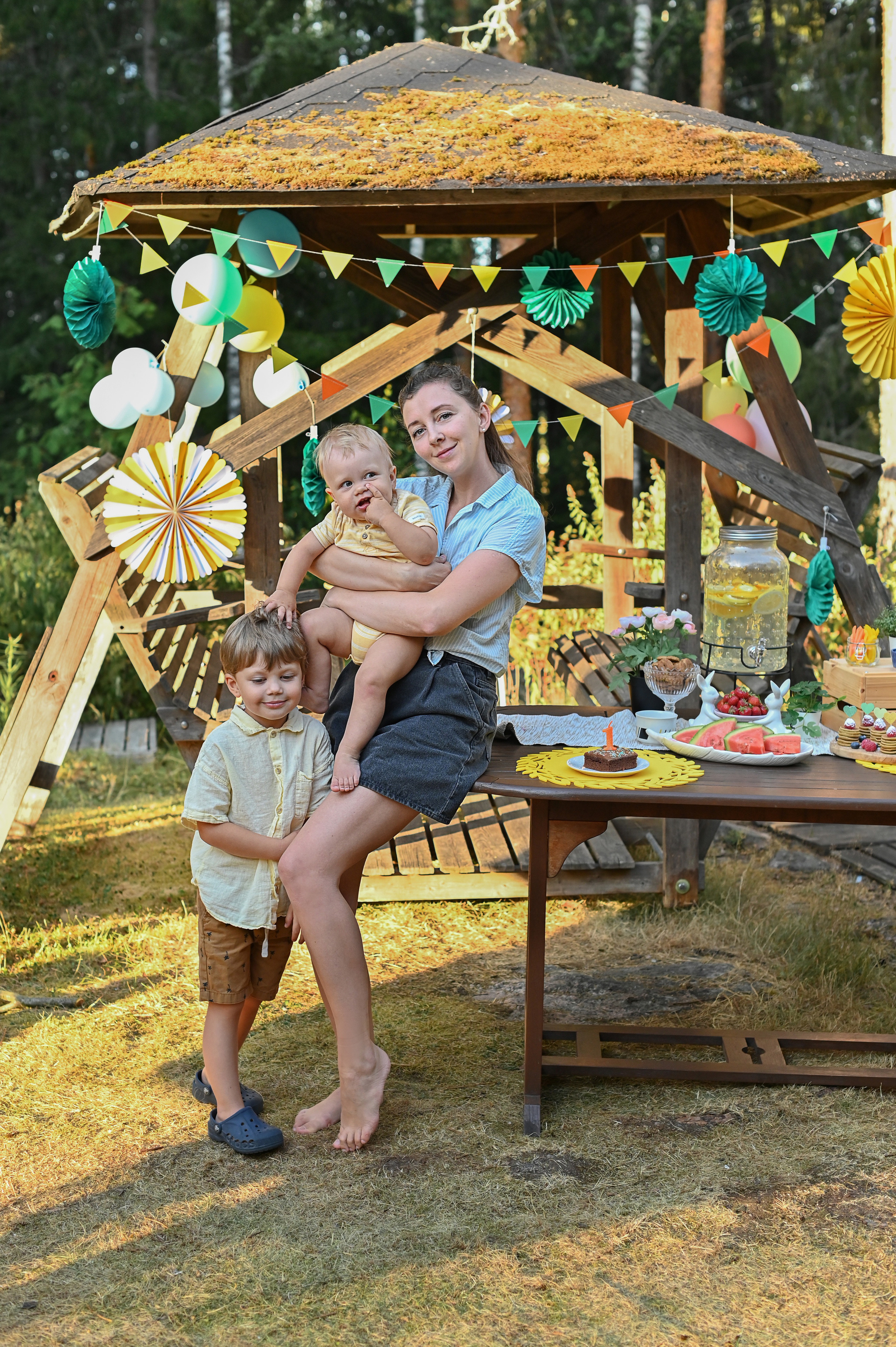 Первый годик на даче. Детский и семейный фотограф в финляндии дина пулкка. контент фотограф