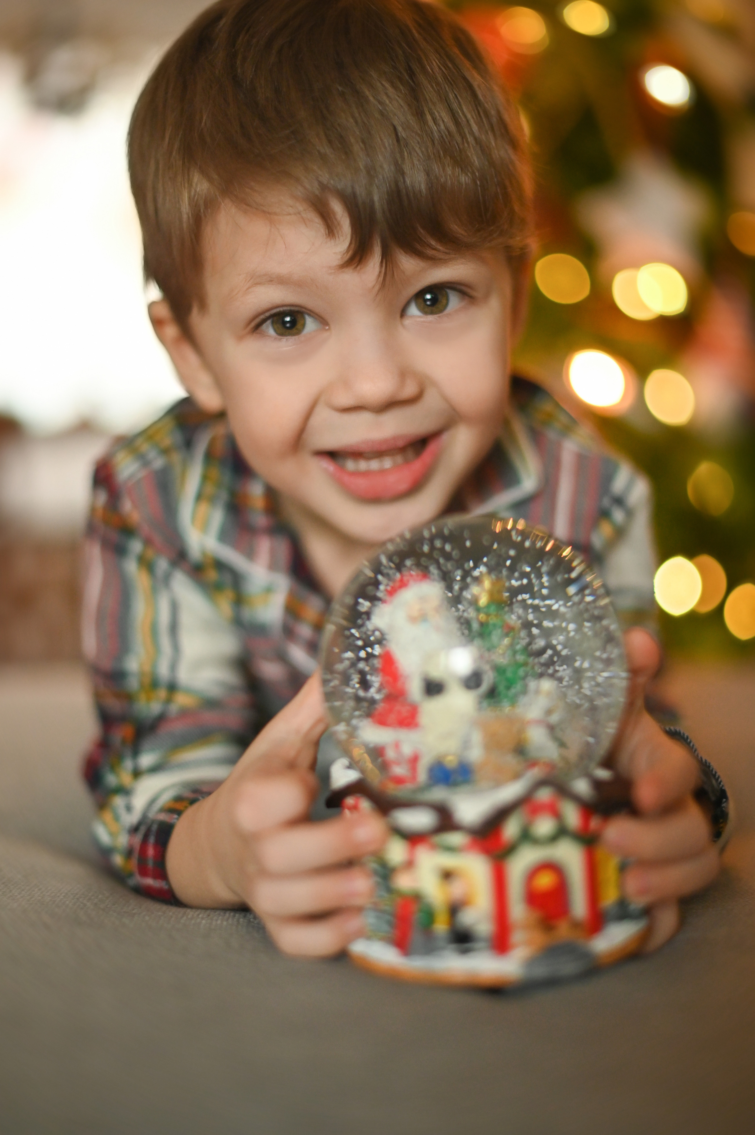 Братья встречают Рождество. Детский и семейный фотограф в финляндии дина пулкка. контент фотограф