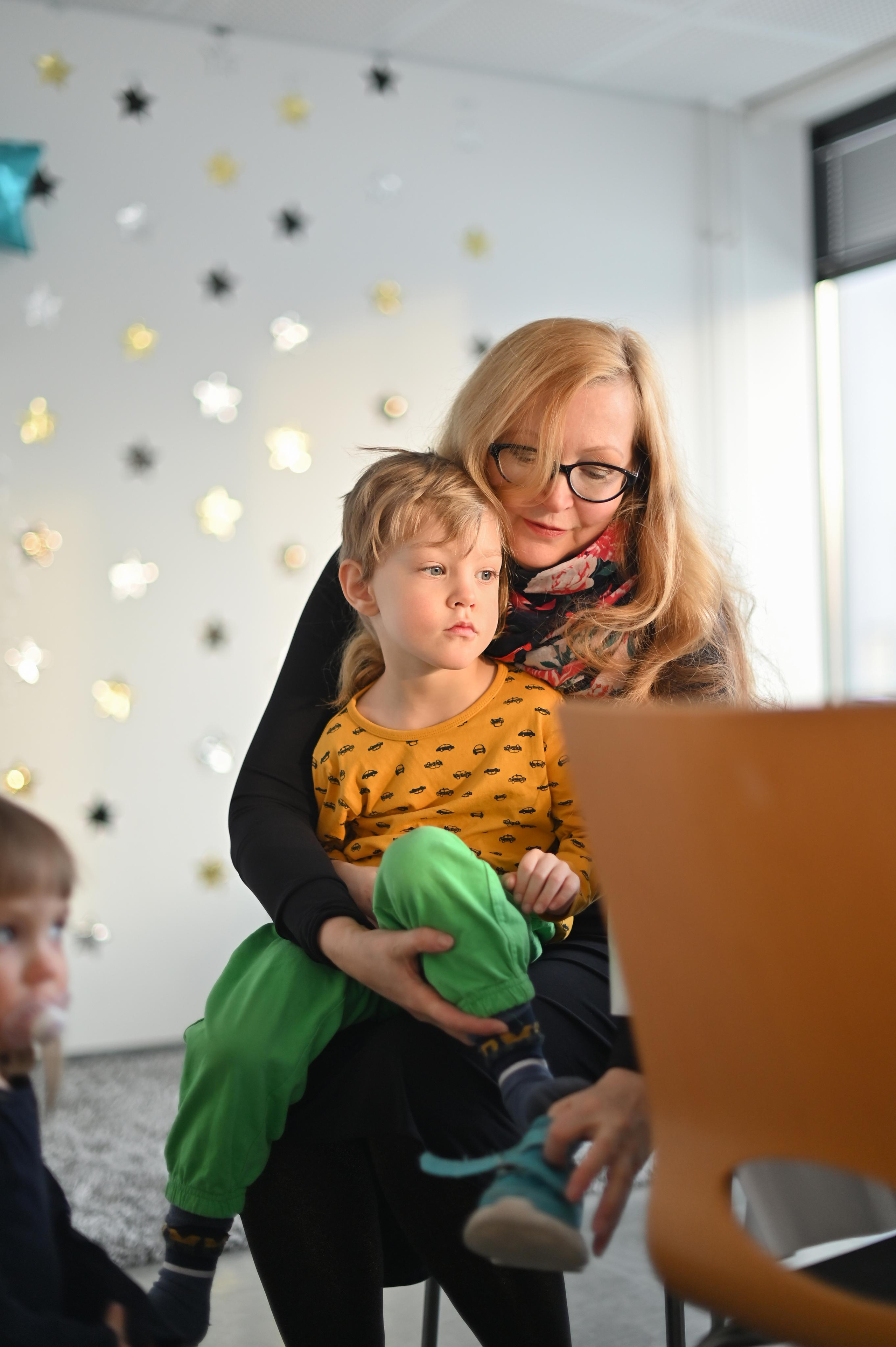 Лео 4 года. Праздник в kerhohuone. Детский и семейный фотограф в финляндии дина пулкка. контент фотограф