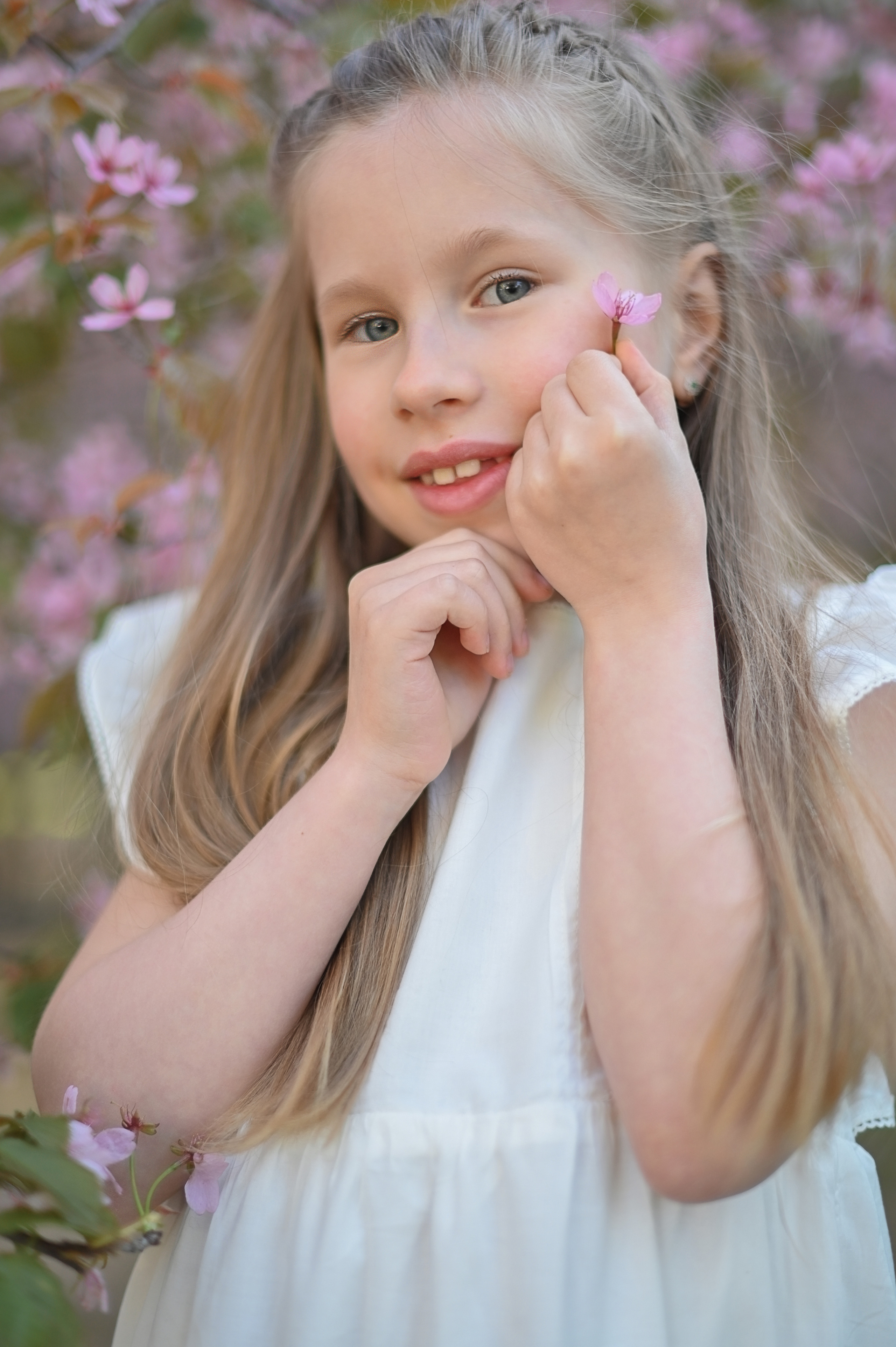 Цветение сакуры. Мама и дочь. Детский и семейный фотограф в финляндии дина пулкка. контент фотограф