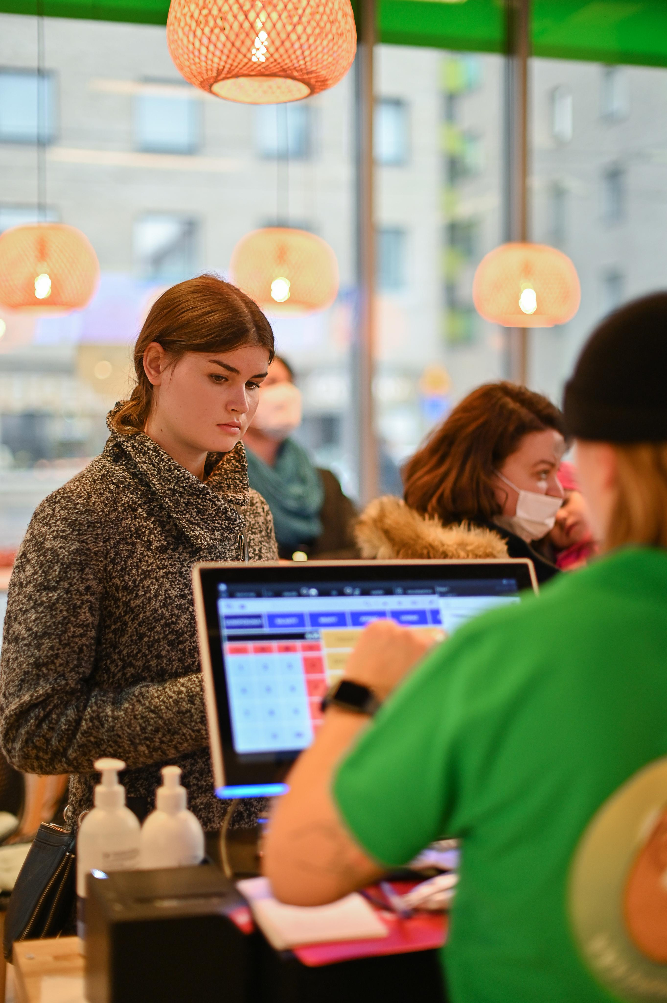 Кафе. Детский и семейный фотограф в финляндии дина пулкка. контент фотограф