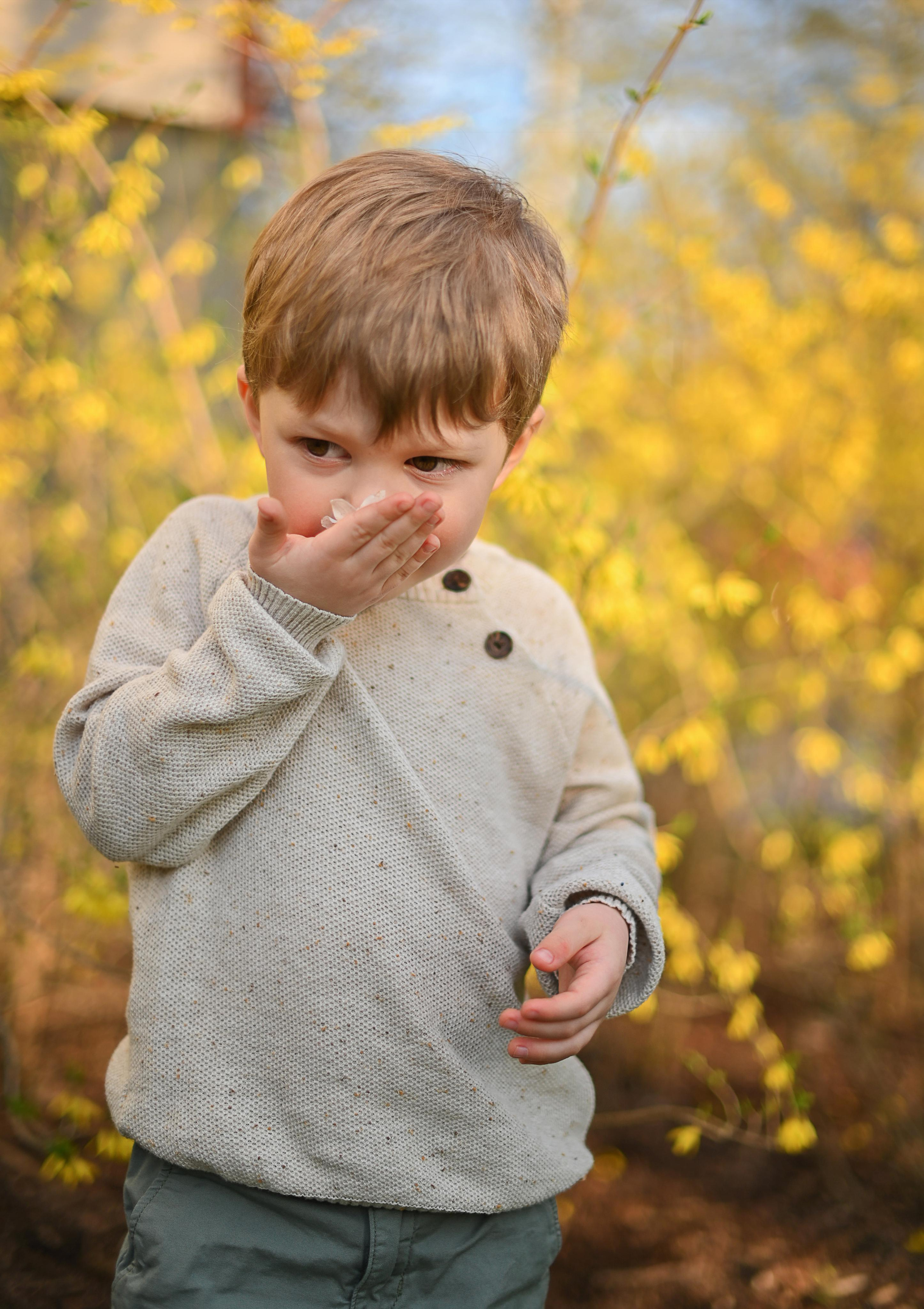 В поисках подснежников. Детский и семейный фотограф в финляндии дина пулкка. контент фотограф