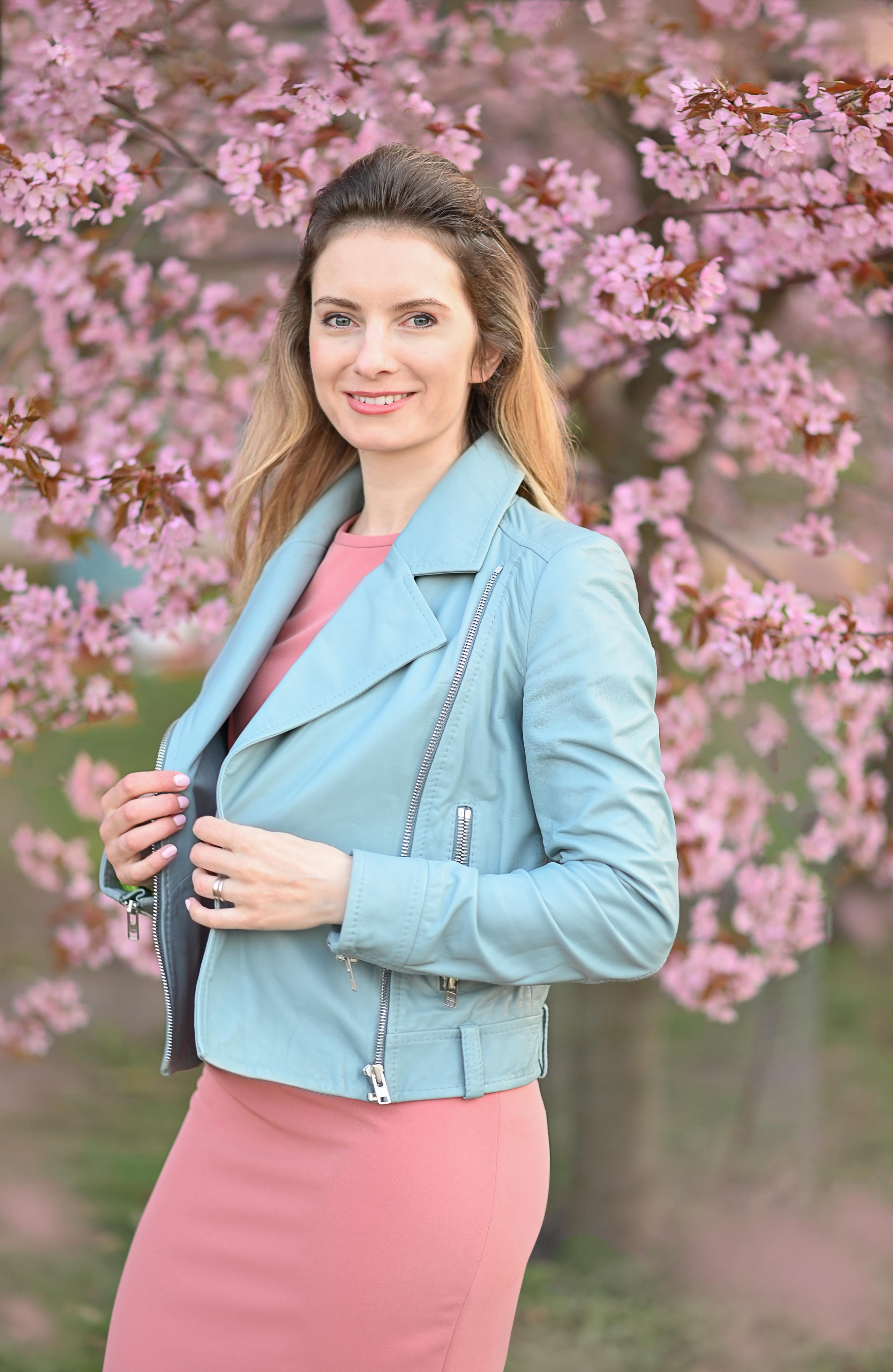 Ирина в вишне. Детский и семейный фотограф в финляндии дина пулкка. контент фотограф