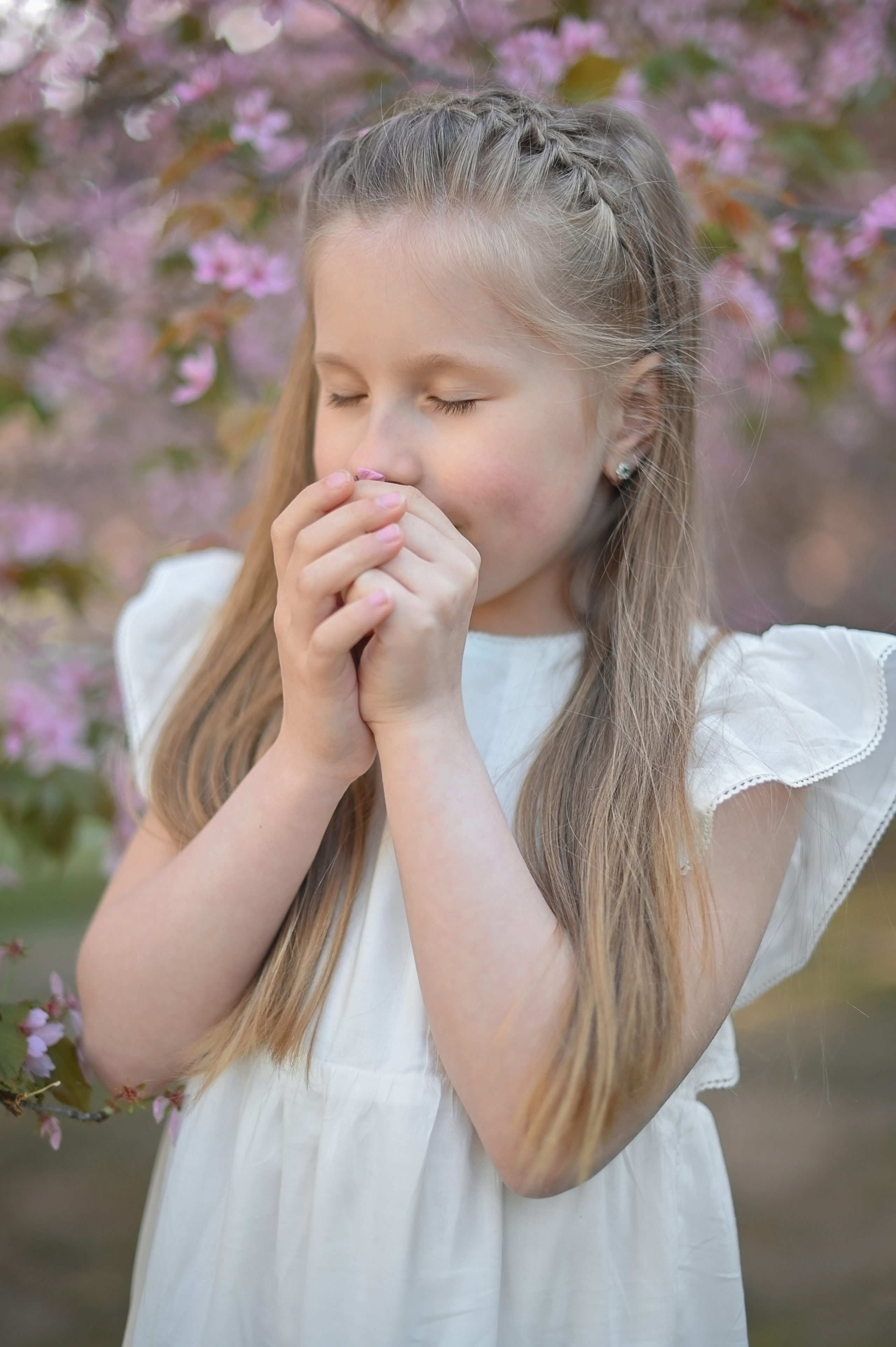 Цветение сакуры. Мама и дочь. Детский и семейный фотограф в финляндии дина пулкка. контент фотограф