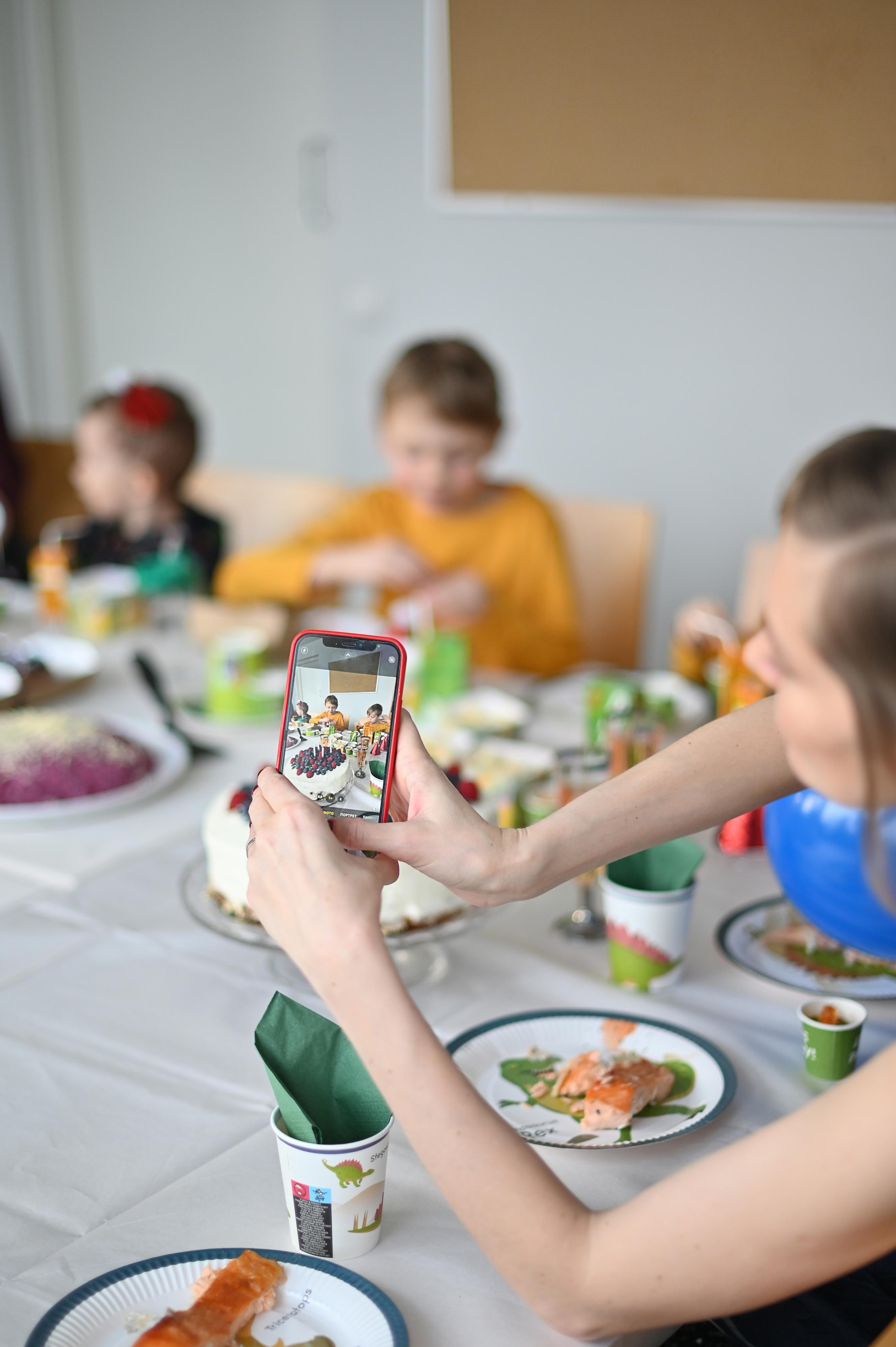 Лео 4 года. Праздник в kerhohuone. Детский и семейный фотограф в финляндии дина пулкка. контент фотограф