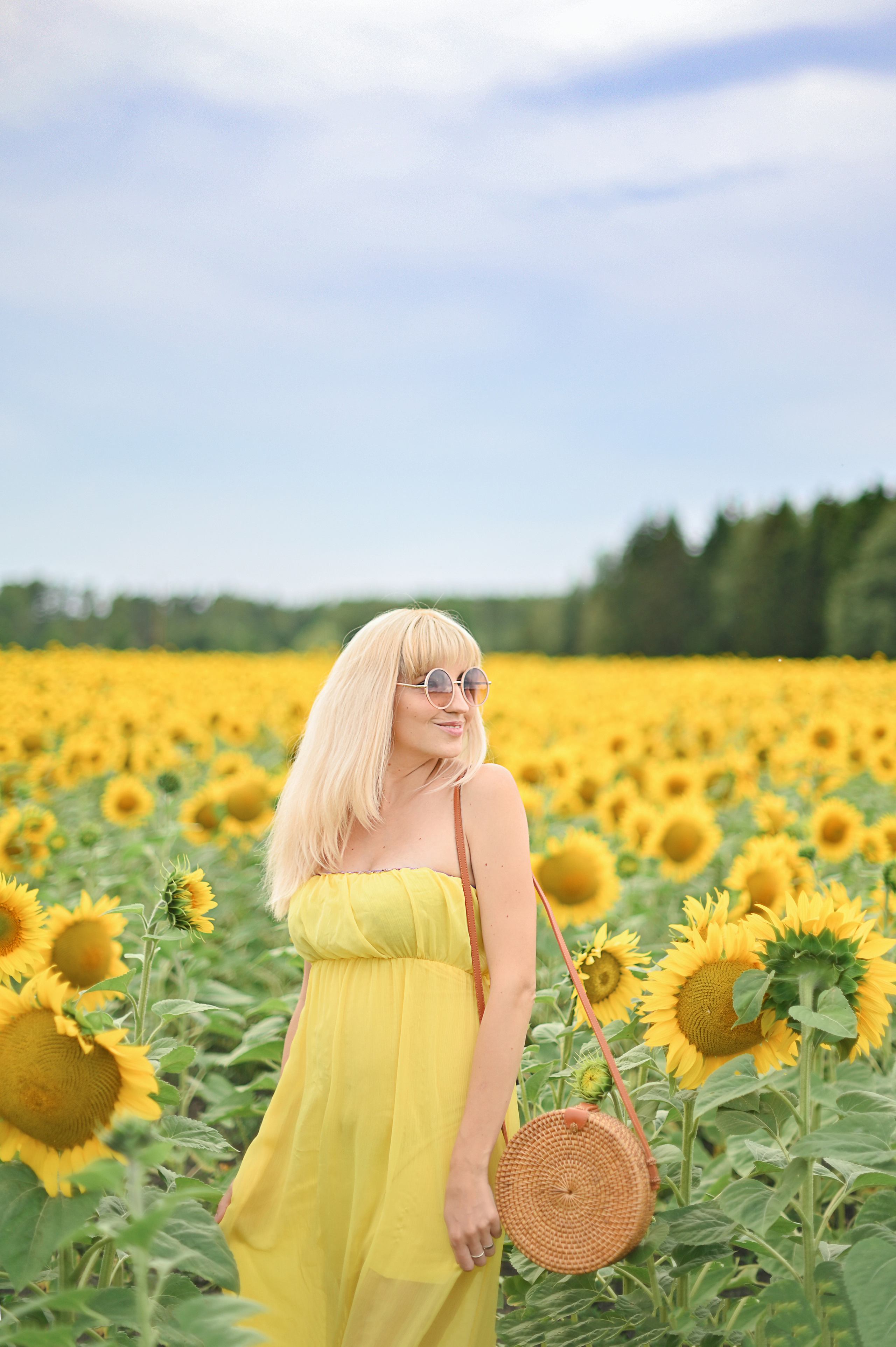 Юлия, дети и подсолнухи. Детский и семейный фотограф в финляндии дина пулкка. контент фотограф