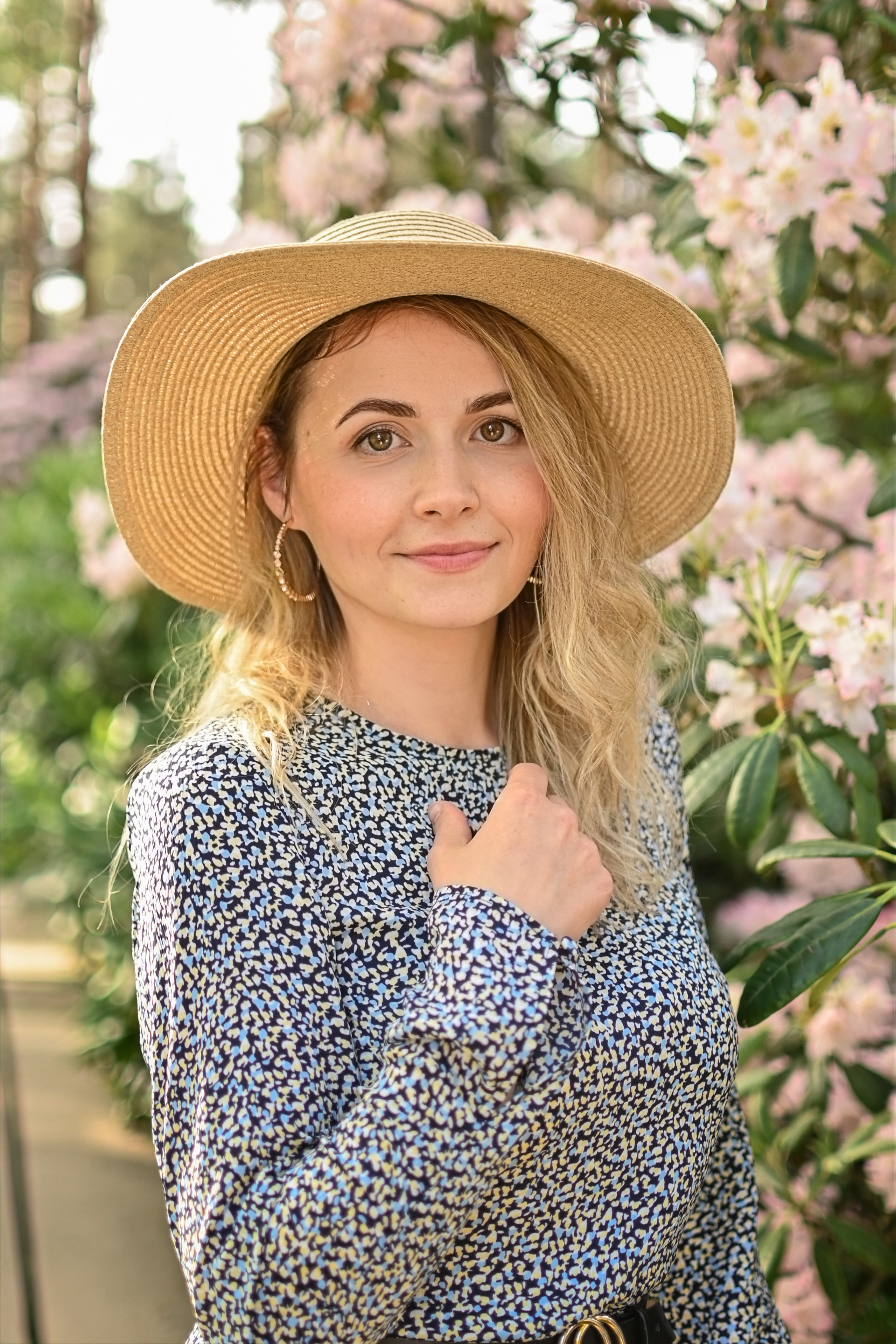 Семья в парке Рододендронов. Детский и семейный фотограф в финляндии дина пулкка. контент фотограф