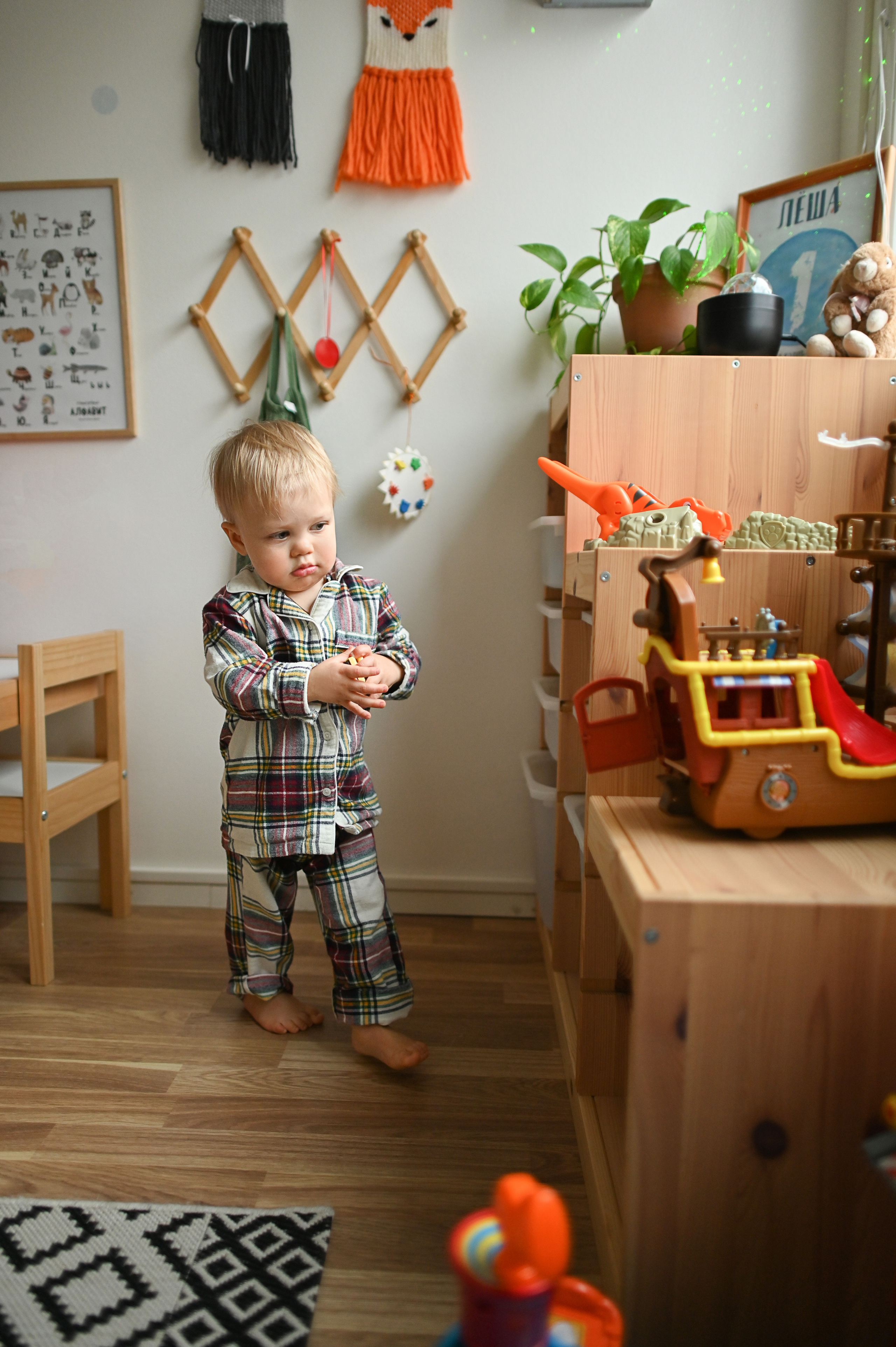 Братья встречают Рождество. Детский и семейный фотограф в финляндии дина пулкка. контент фотограф