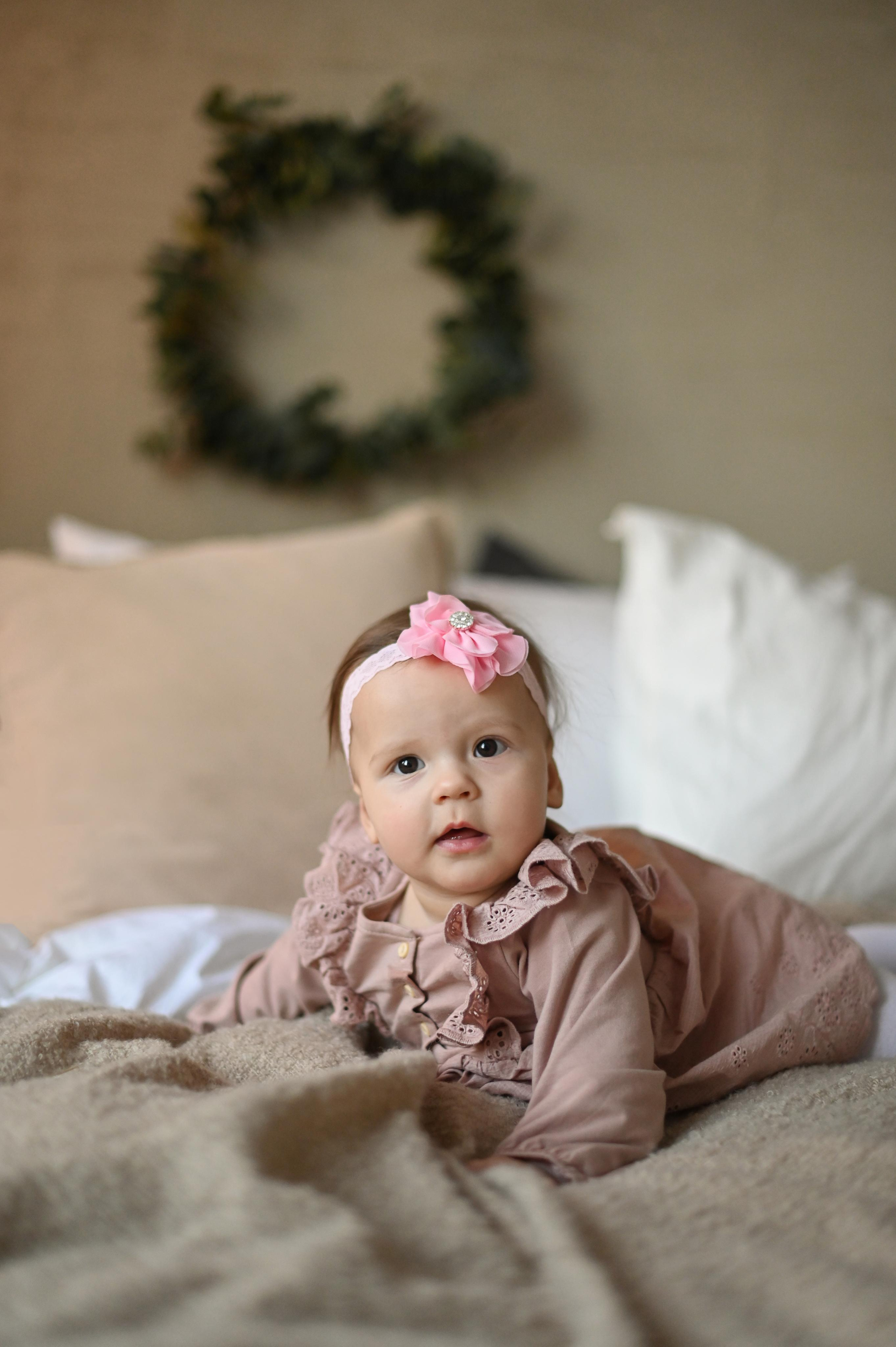 Первая рождественская съемка малышки. Детский и семейный фотограф в финляндии дина пулкка. контент фотограф