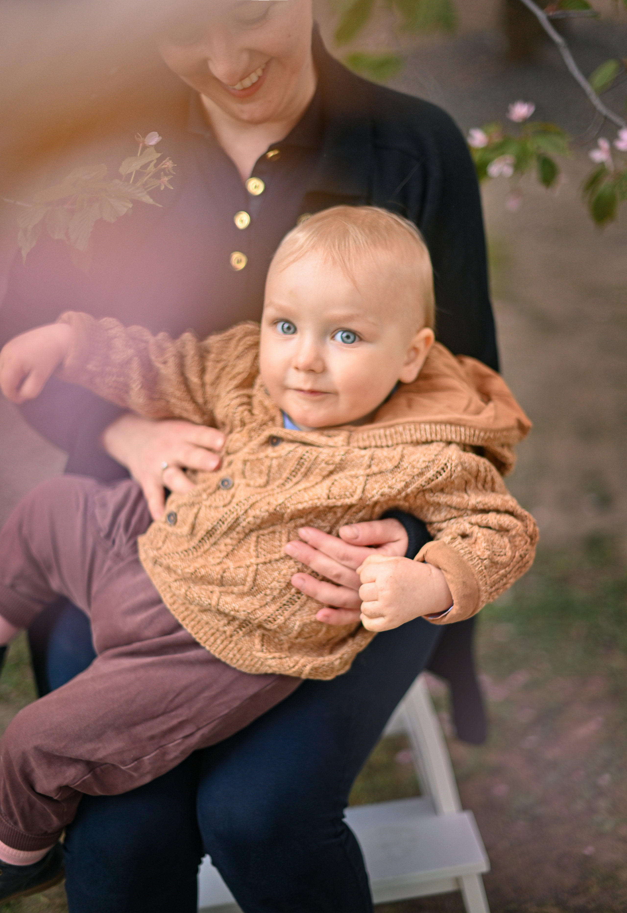 Сакура. Мама и сын. Детский и семейный фотограф в финляндии дина пулкка. контент фотограф