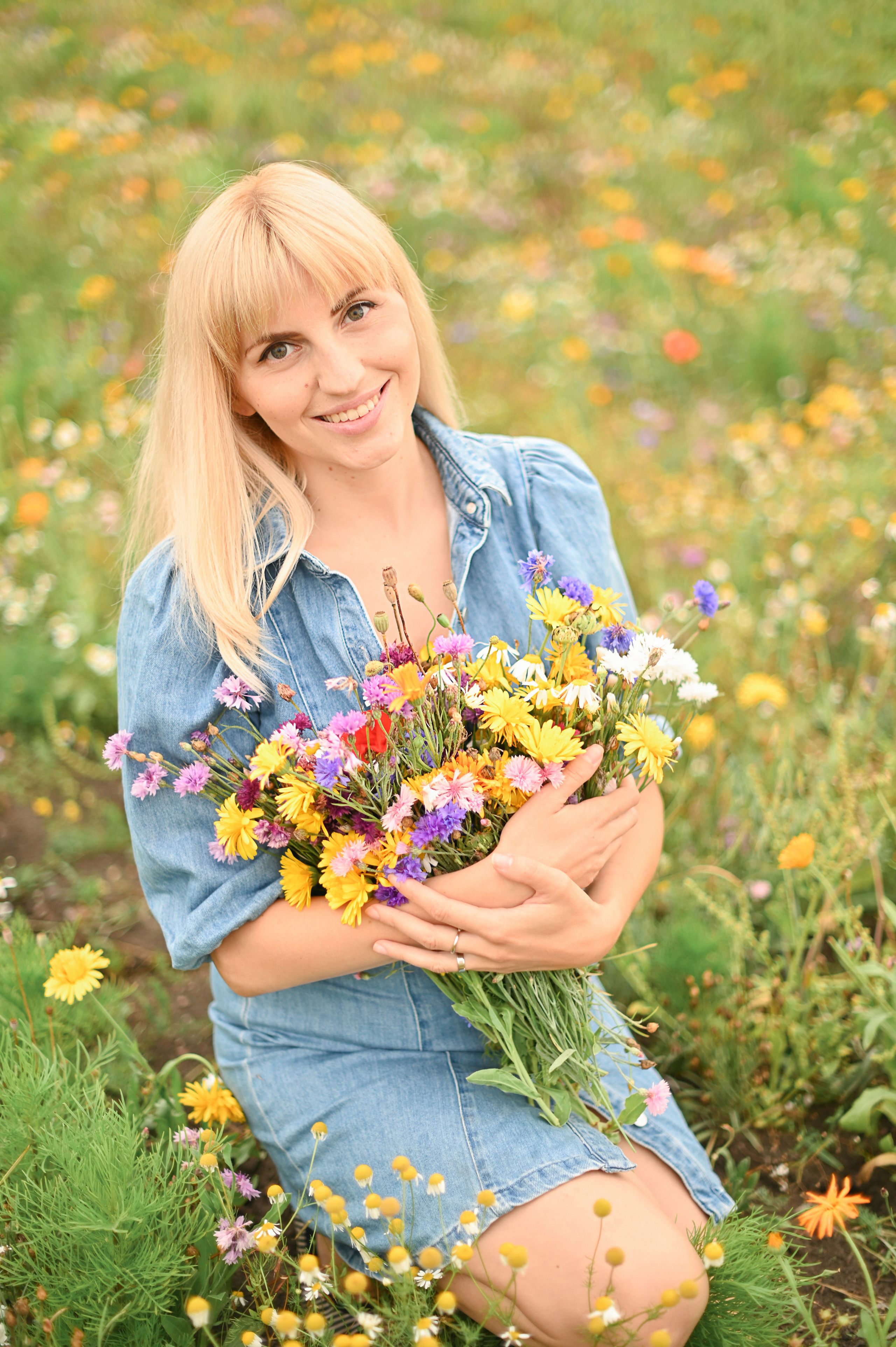 Юлия, дети и подсолнухи. Детский и семейный фотограф в финляндии дина пулкка. контент фотограф