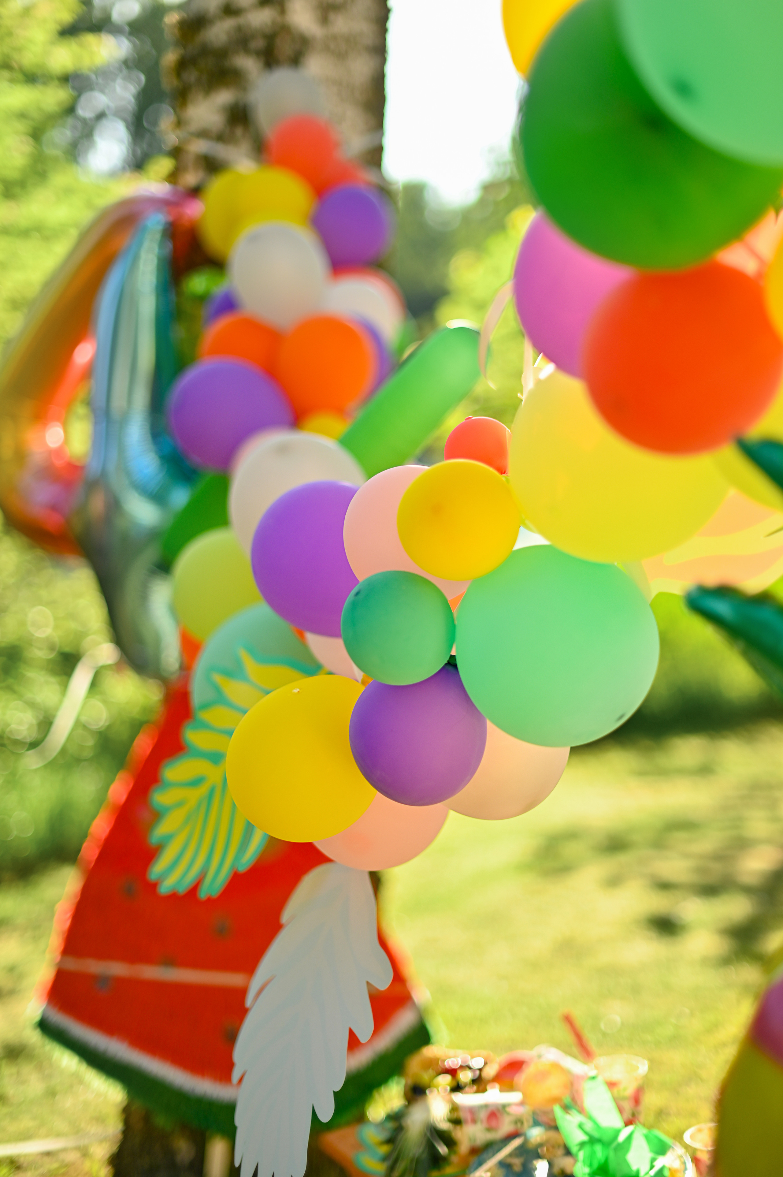 Адель 4 года. Гавайская вечеринка во дворе многоквартирного дома. Детский и семейный фотограф в финляндии дина пулкка. контент фотограф