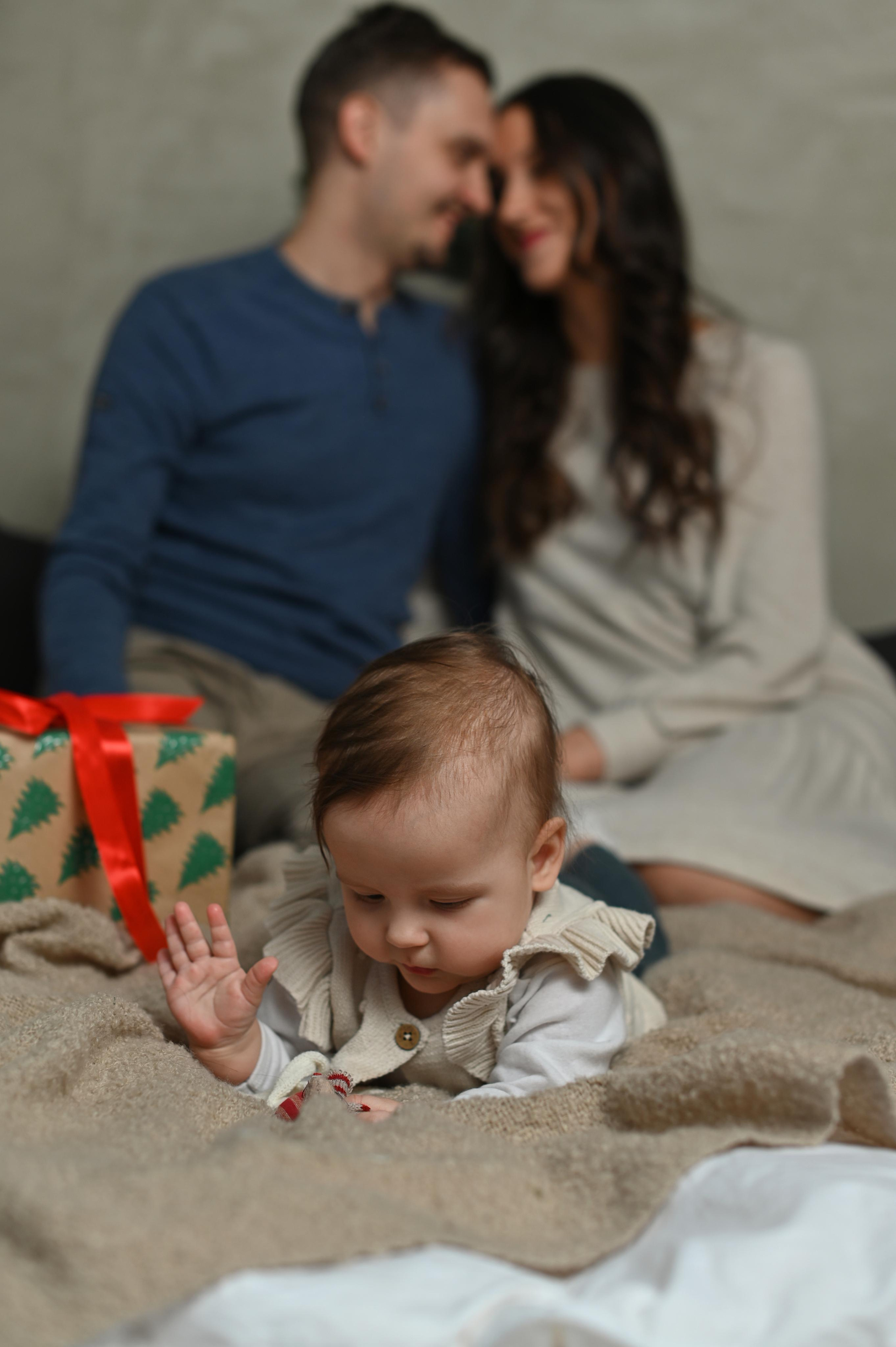 Первая рождественская съемка малышки. Детский и семейный фотограф в финляндии дина пулкка. контент фотограф
