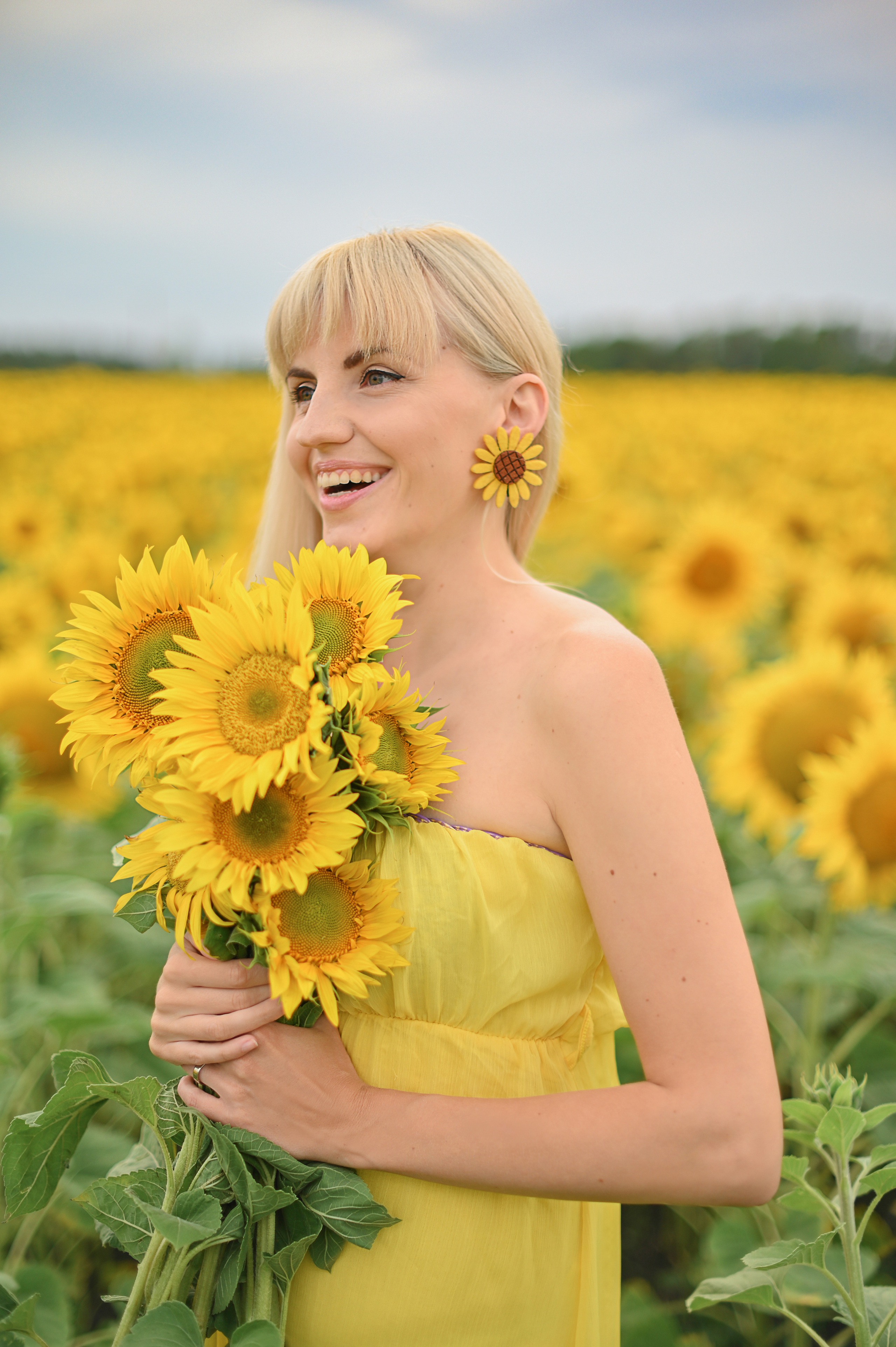 Юлия, дети и подсолнухи. Детский и семейный фотограф в финляндии дина пулкка. контент фотограф
