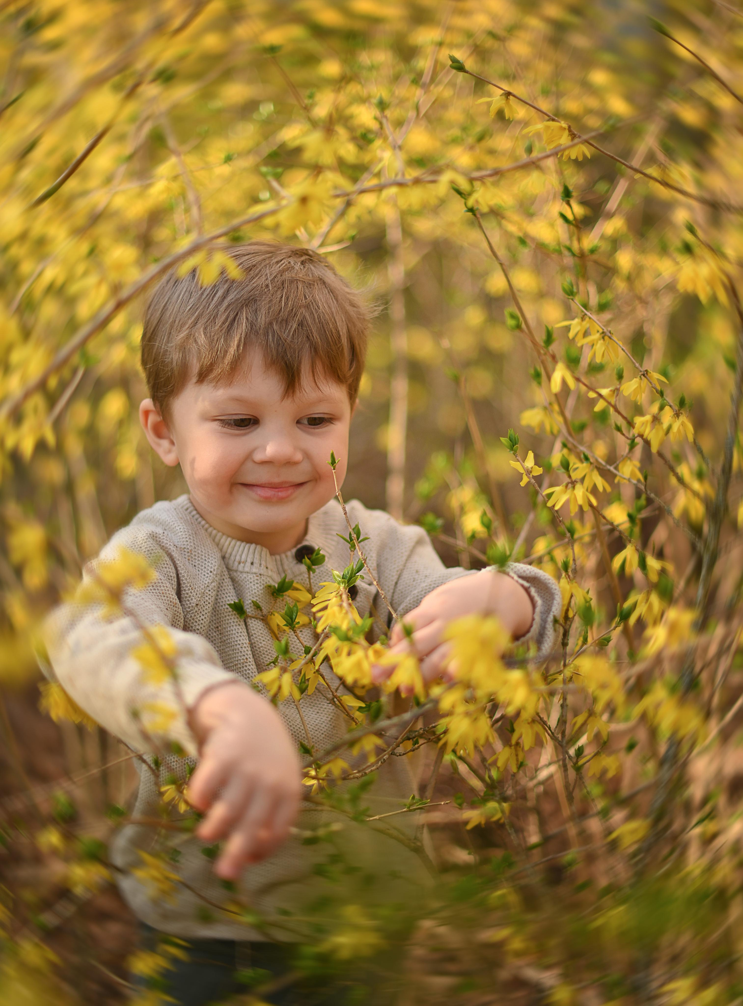 В поисках подснежников. Детский и семейный фотограф в финляндии дина пулкка. контент фотограф