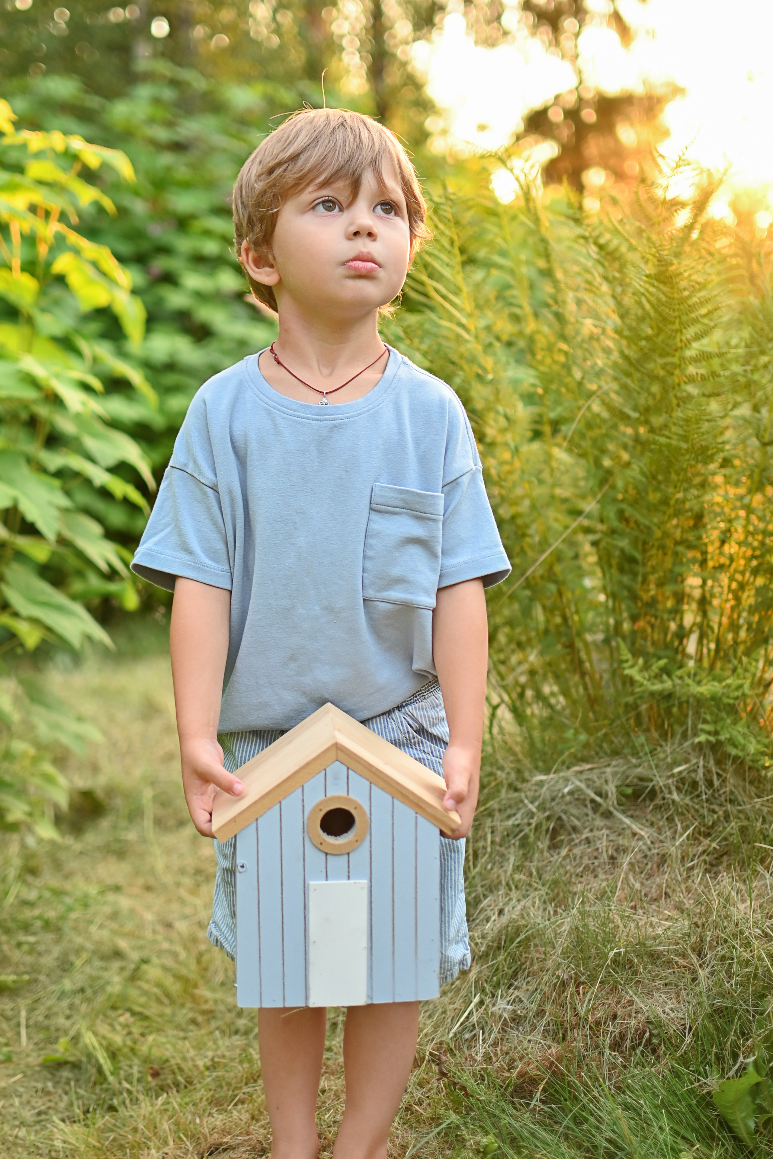 Фотосессия со скворечником. Детский и семейный фотограф в финляндии дина пулкка. контент фотограф