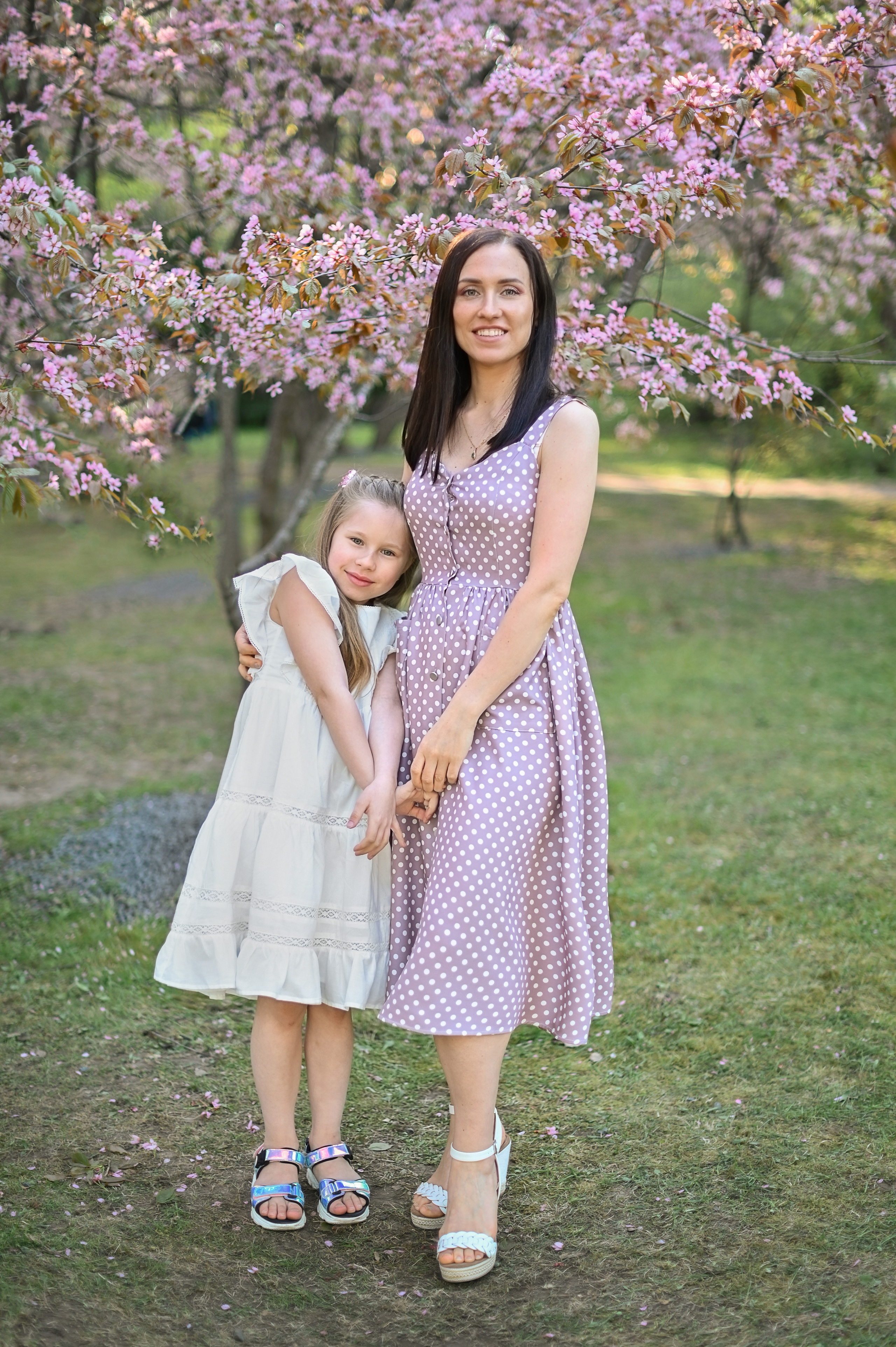 Цветение сакуры. Мама и дочь. Детский и семейный фотограф в финляндии дина пулкка. контент фотограф