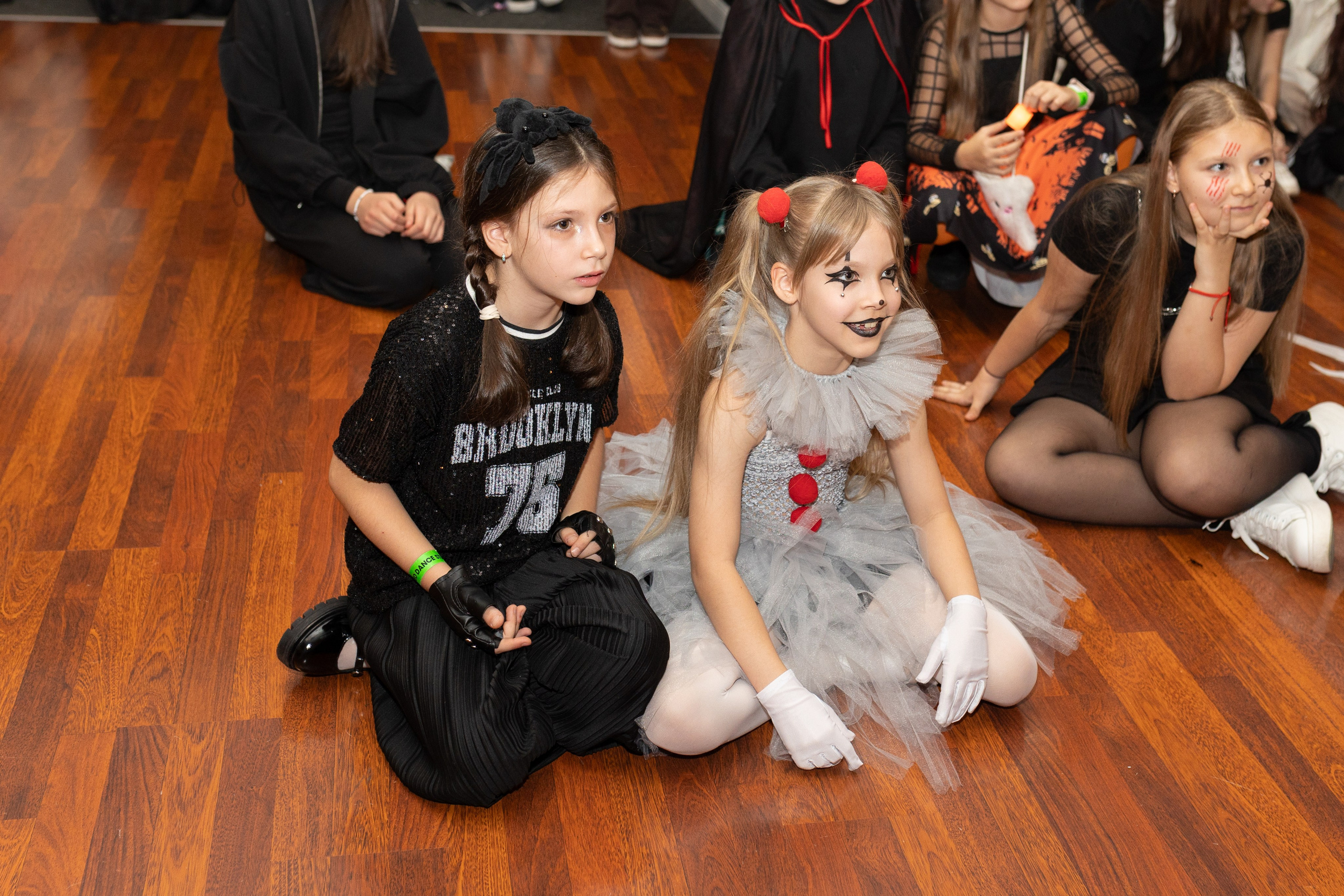 Leo dance studio Helloween 2025. Семейный и детский фотограф в Варшаве Мила Бобровская
