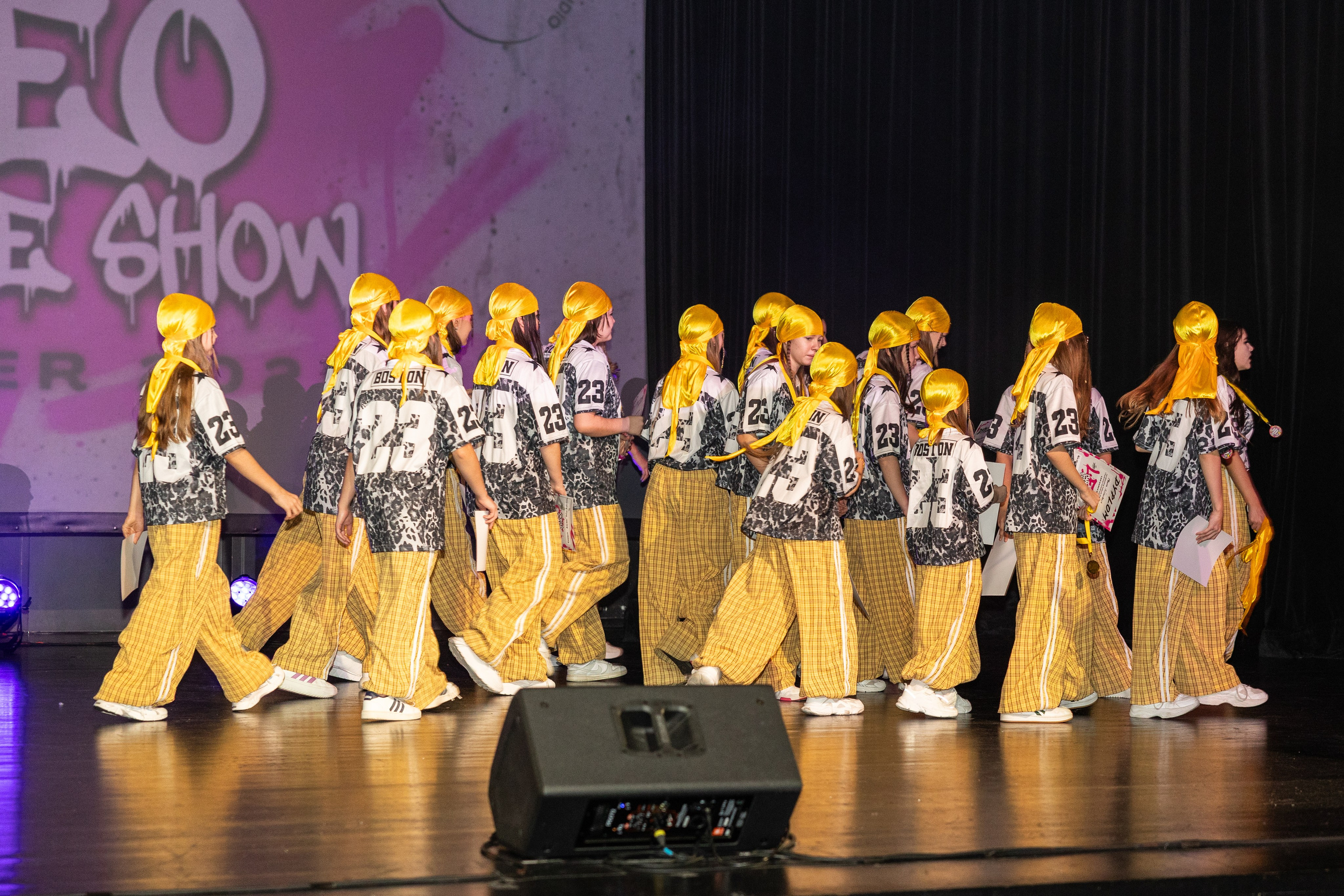 LEO DANCE SHOW WINTER 2025. Семейный и детский фотограф в Варшаве Мила Бобровская