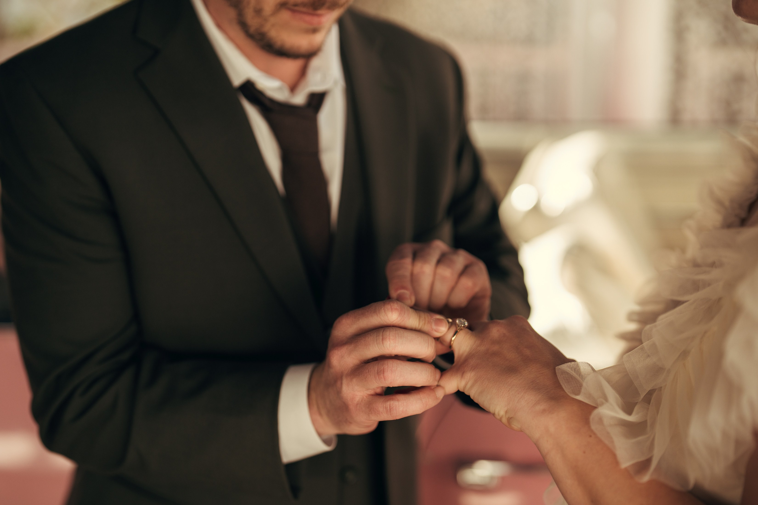 Grace&Jesse. Wedding & elopement photographer Viktoriya Kravtsov. Las Vegas