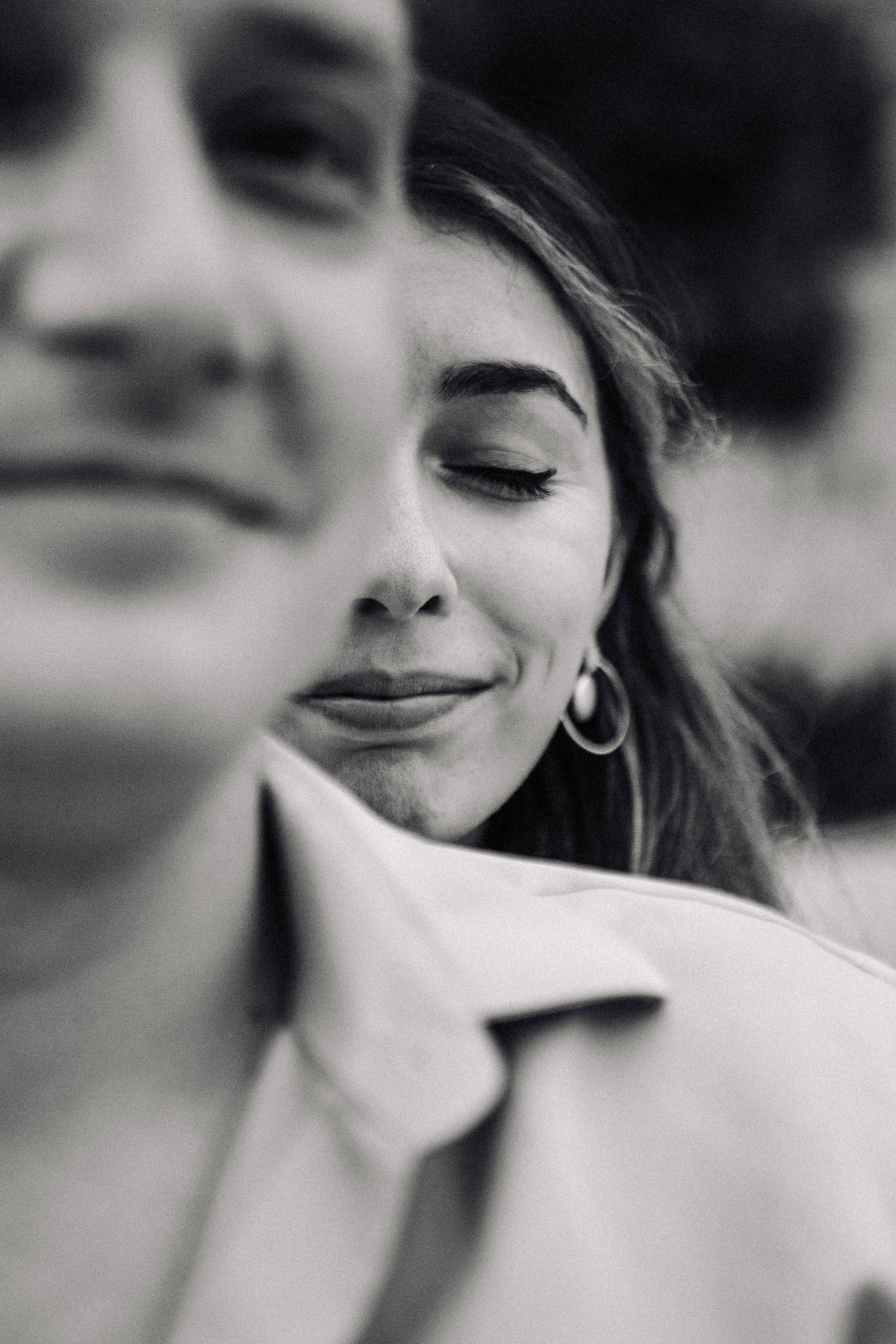 LOVERS IN JAFFO. PHOTOGRAPHER IN ISRAEL