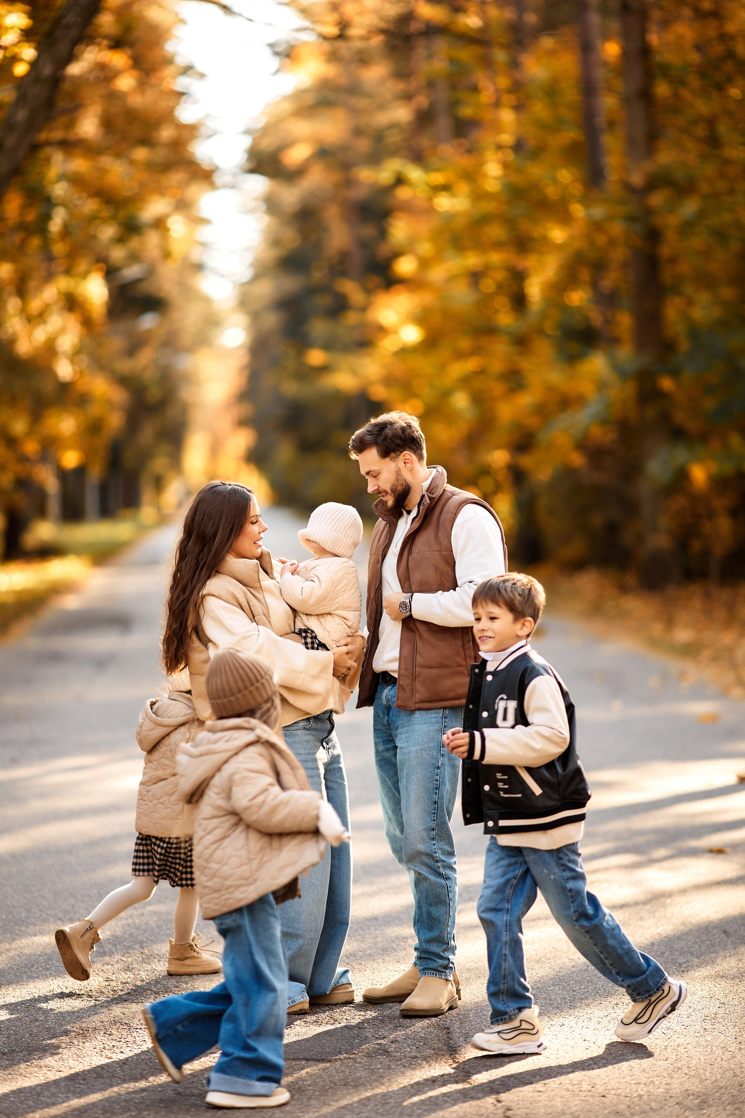 Family photo shoot for a millionaire blogger. Destination wedding and fashion photographer in Riga Igor Davidovich