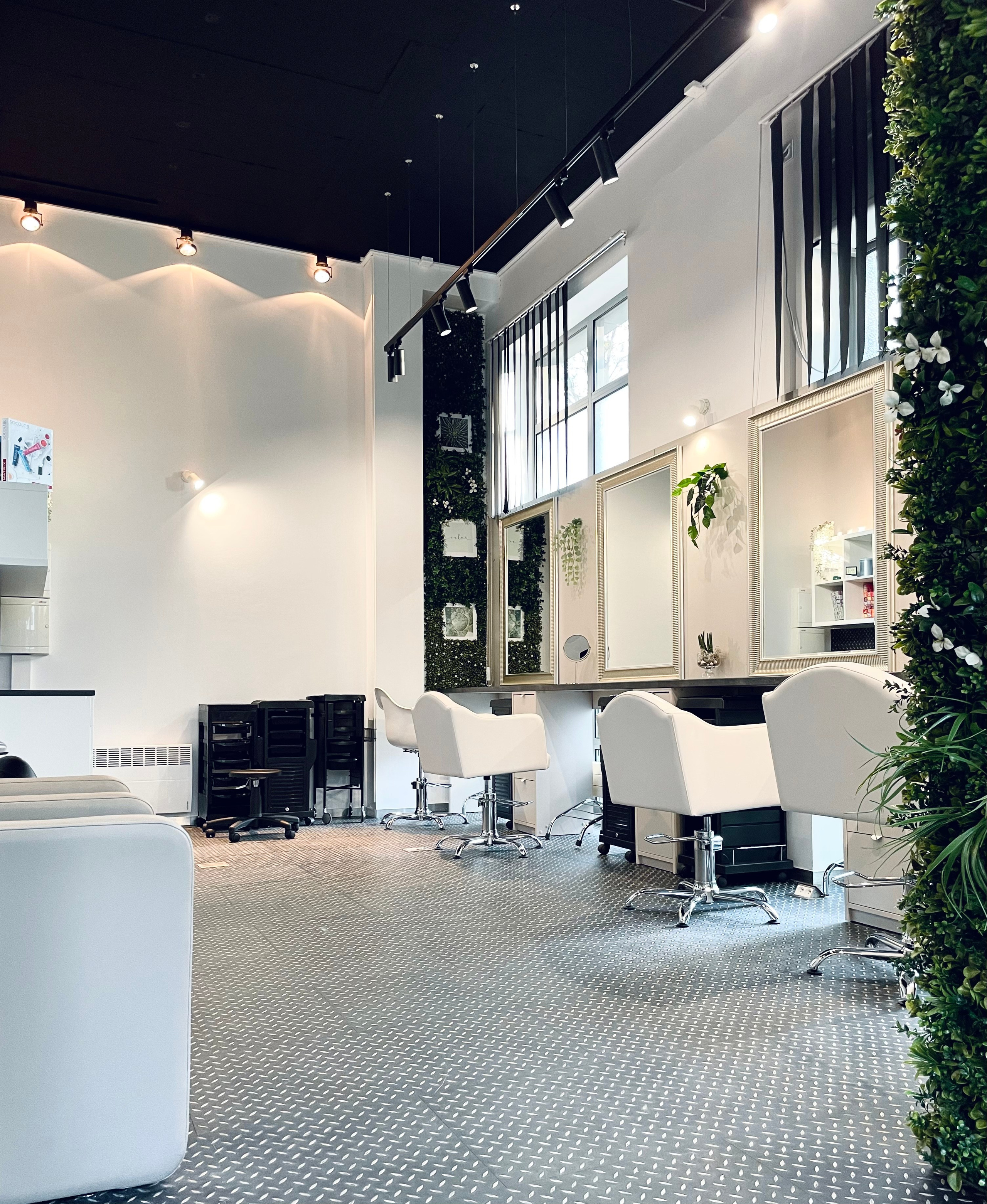 Салон красоты под аренду мест. Photographer in Warsaw Alena Valnai