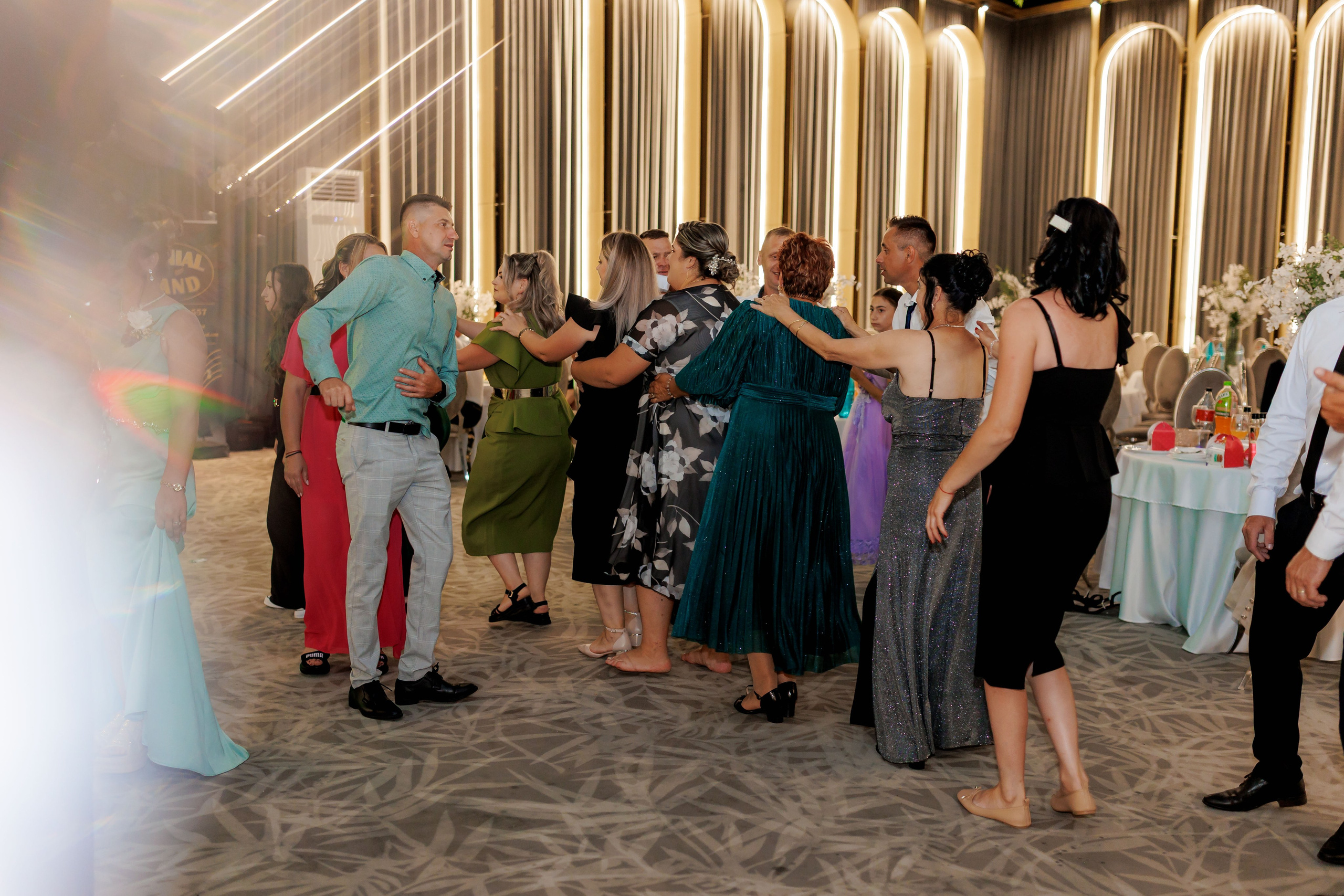 Nunta Nicoleta & Răzvan | Fotografie & Videografie Profesională. Servicii foto-video profesionale, pentru momente de neuitat