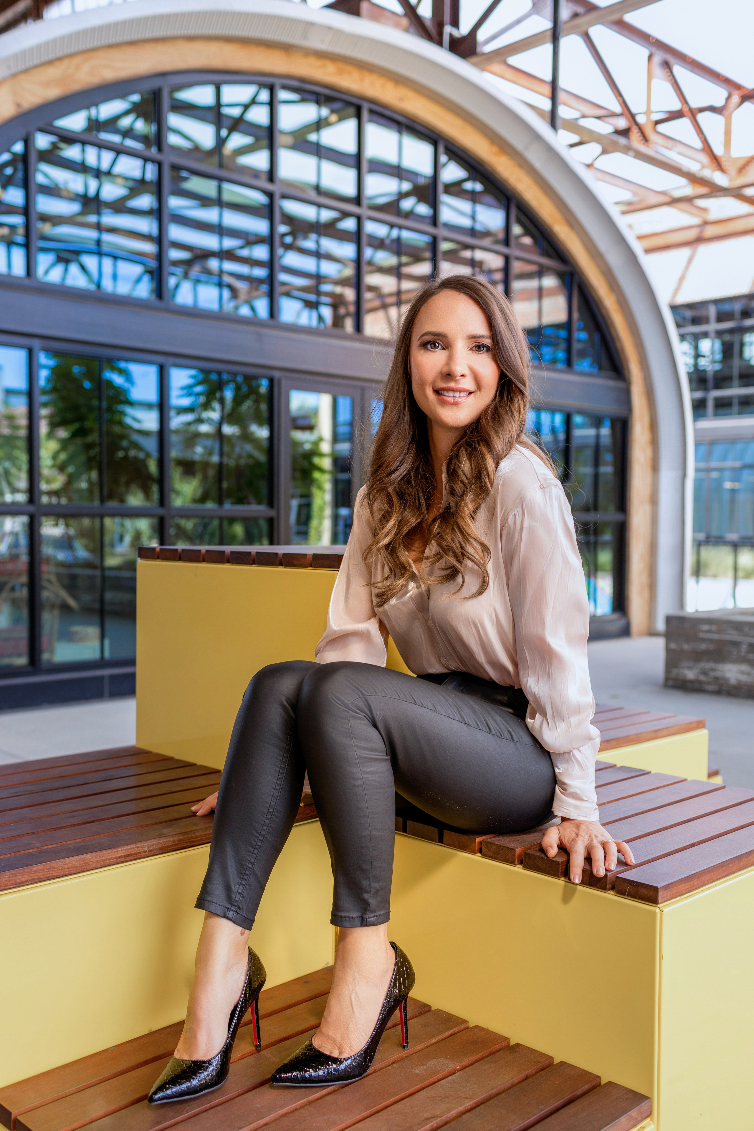 Business headshot. Anaeliseevaphoto.com