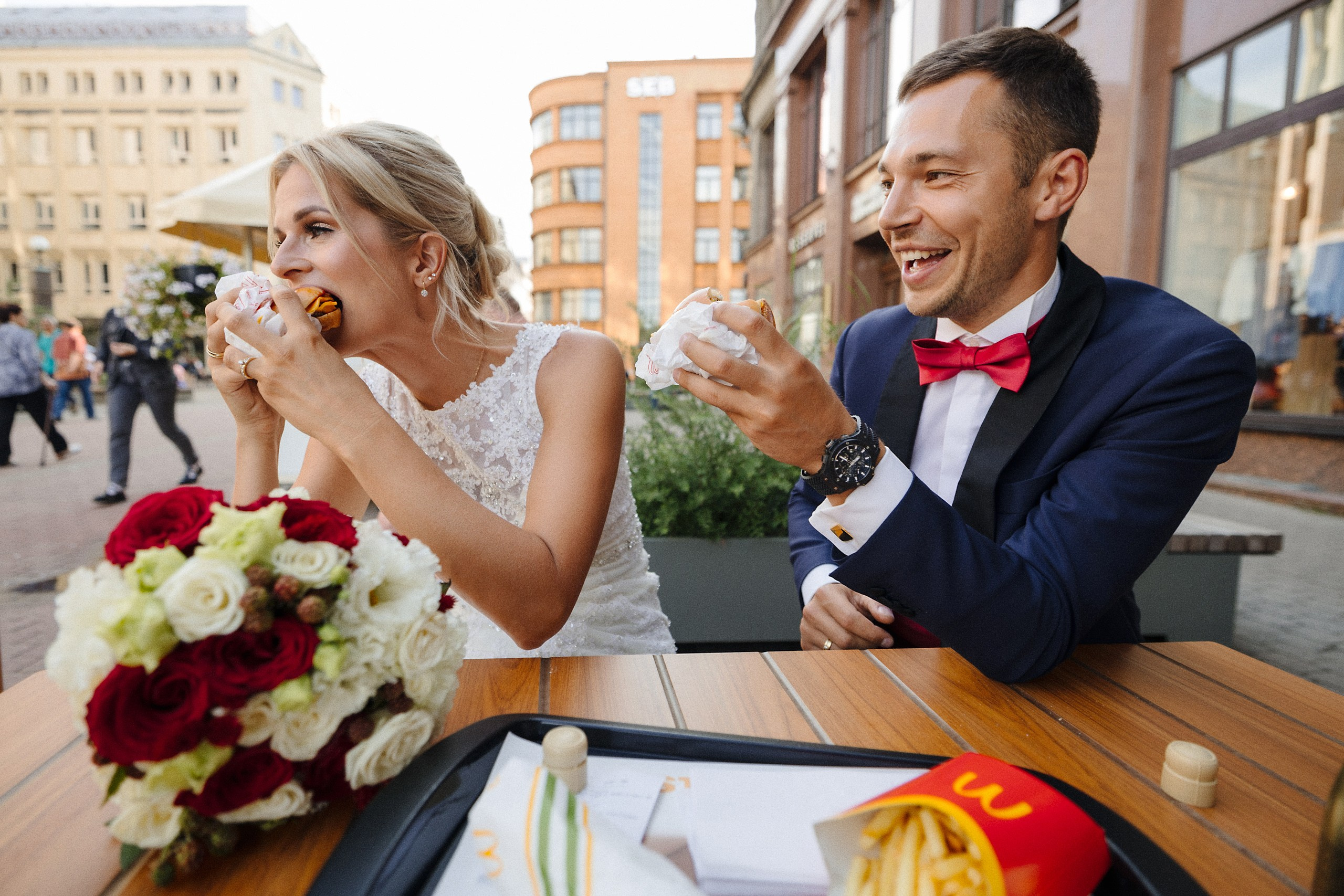 Фотосессия на 10-летний юбилей свадьбы — церковь и природа. Евгений Тимофеев | Свадебный и контент-фотограф и видеограф в Риге