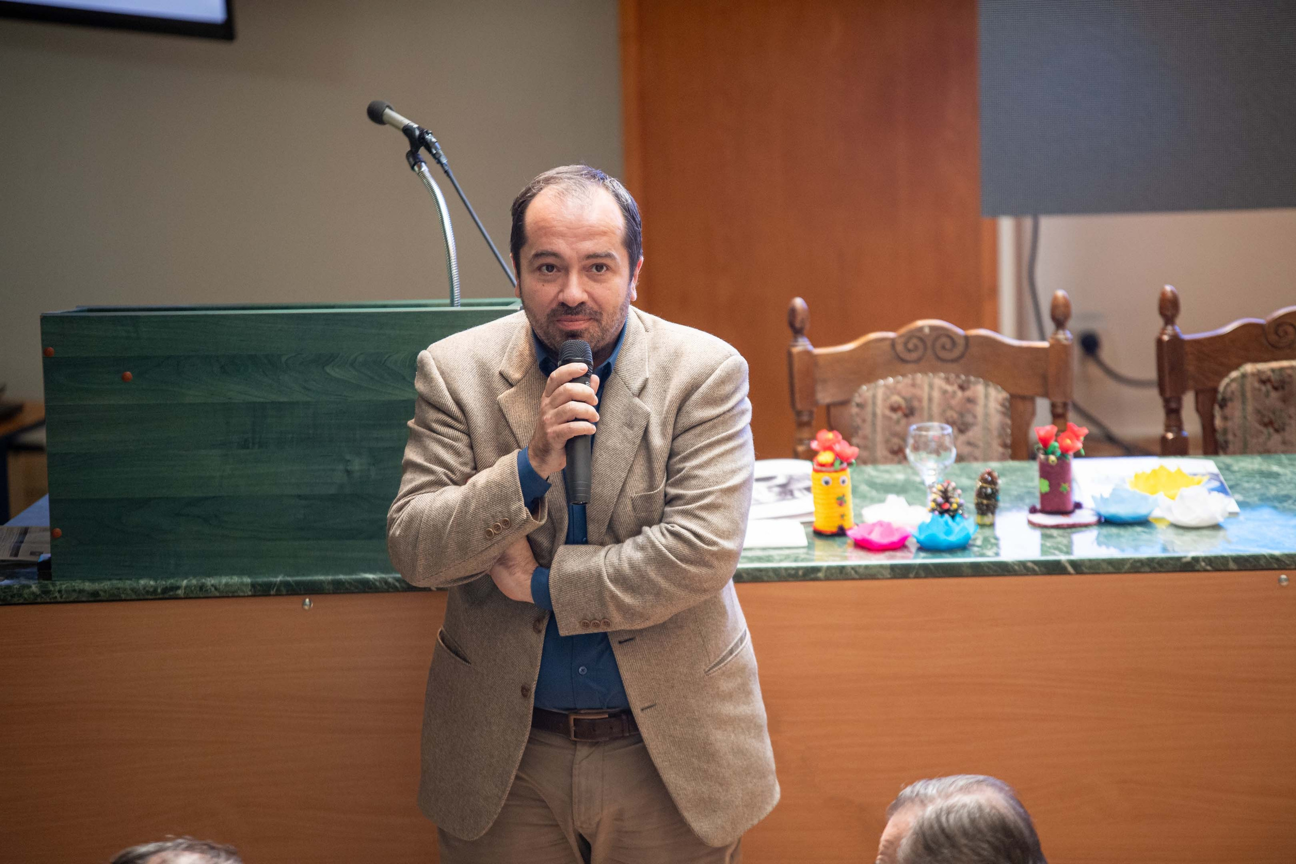 Fotografia la conferinta Cajal. Mugurel anghel