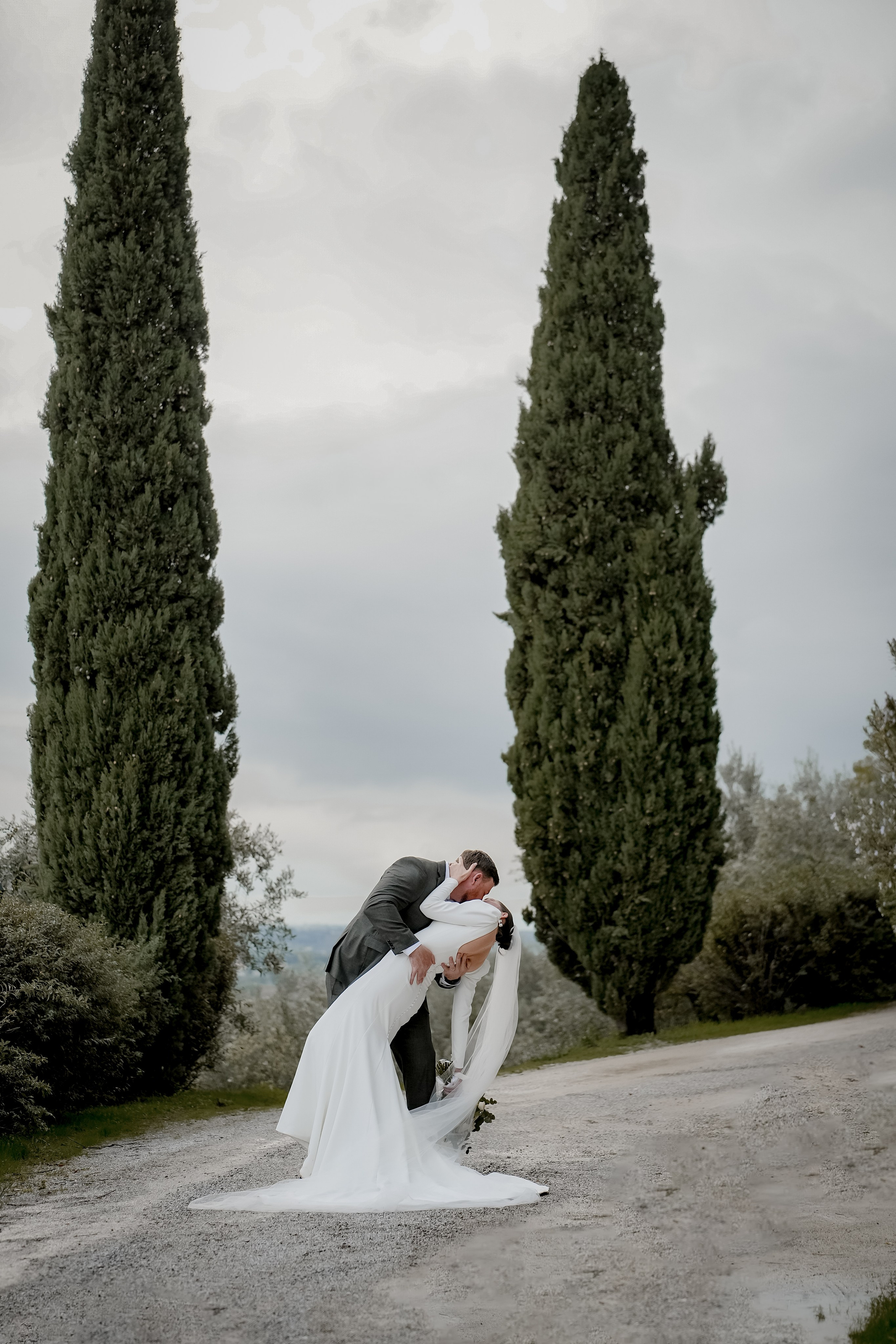 Elopment in Cortona. Villa Falconiere. Wedding Photographer in Italy