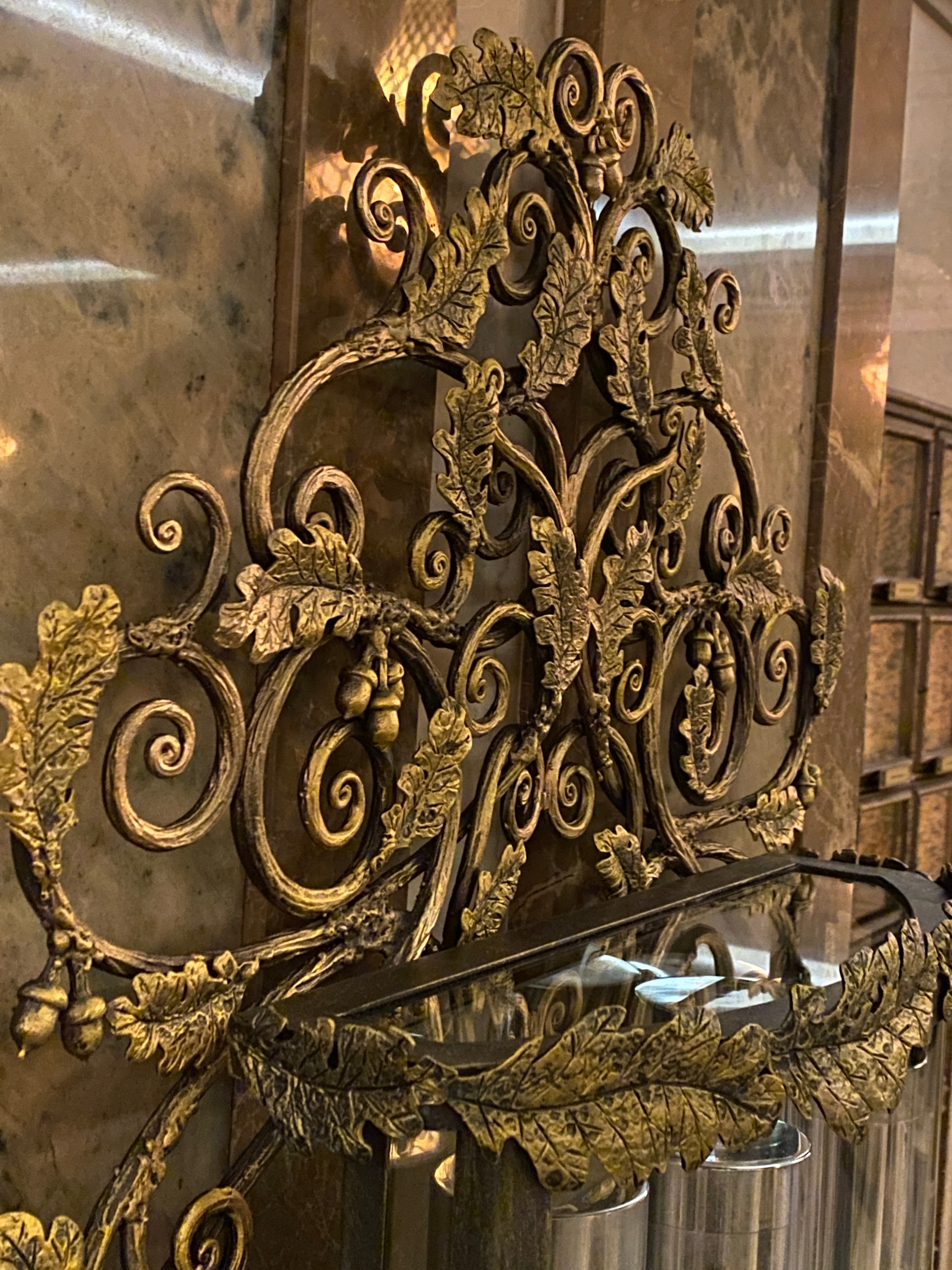 Вместилище Капсул с частичками земли с воинских захоронений. Скульптор кузнец Мария Тарлецкая