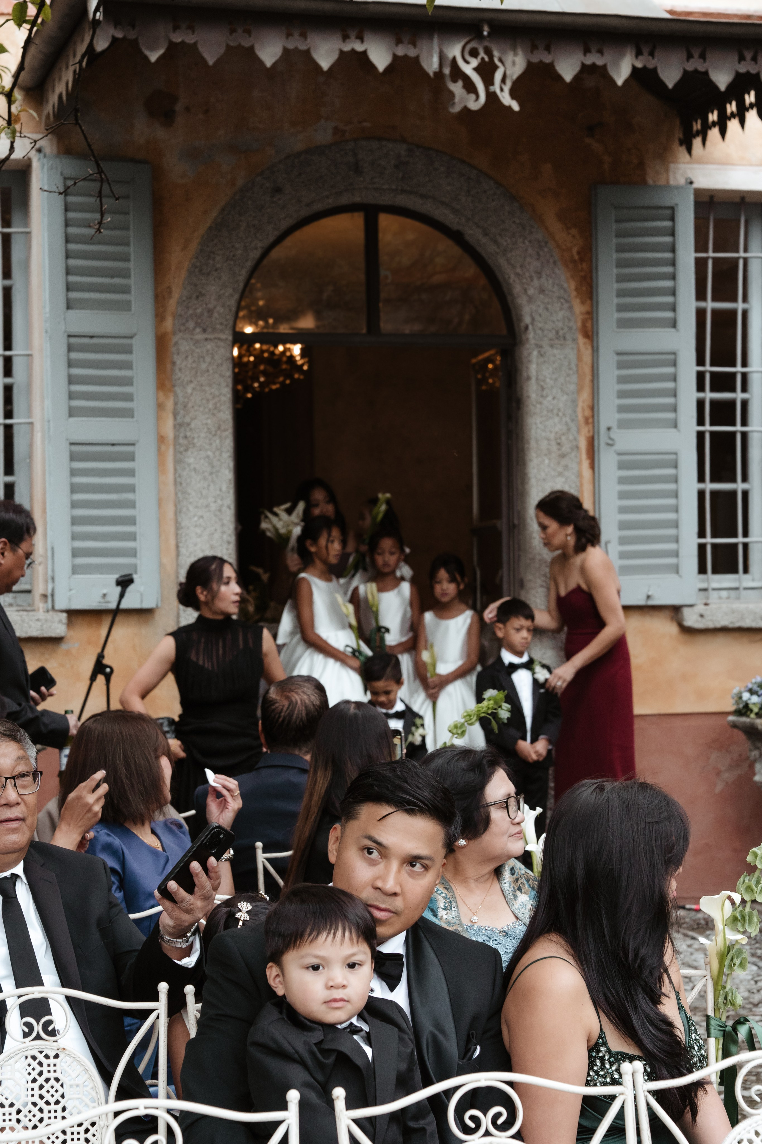 BEATRICE AND RAFAELE_LAKE COMO_Villa Regina Teodolinda. PHOTOGRAPHER IN ITALY