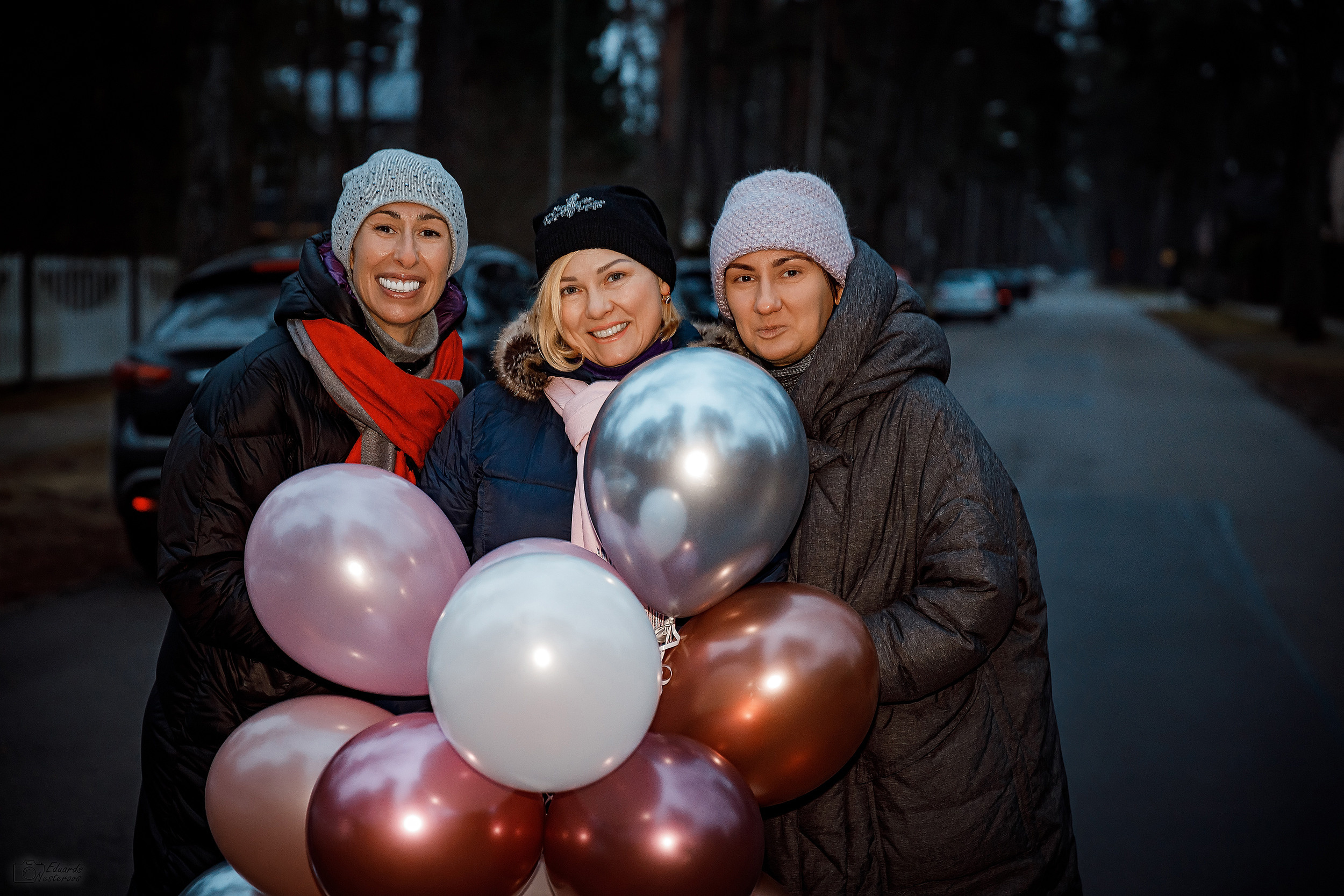 Girlfriends. Photographer Eduard Nesterov