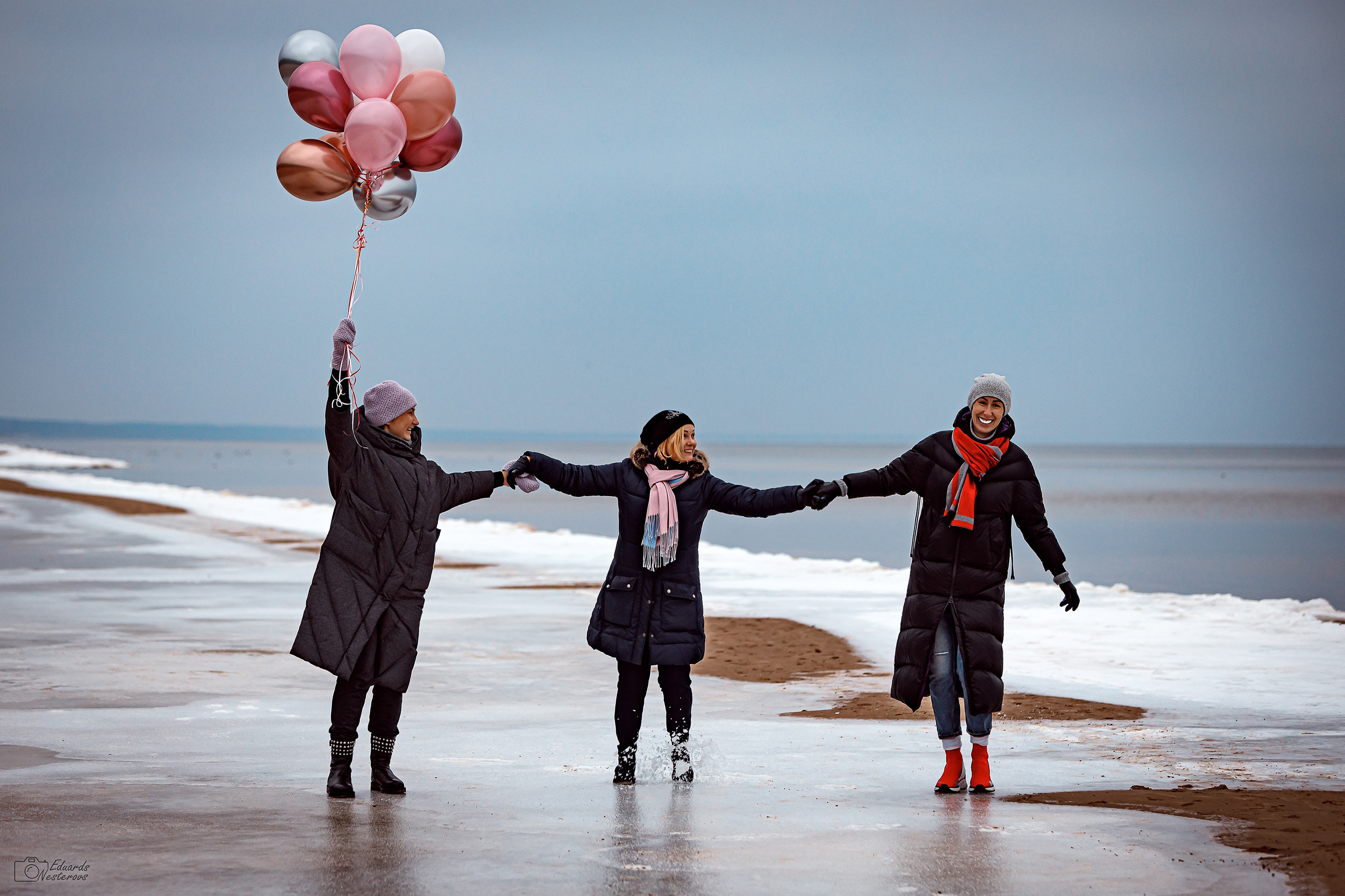 Girlfriends. Photographer Eduard Nesterov
