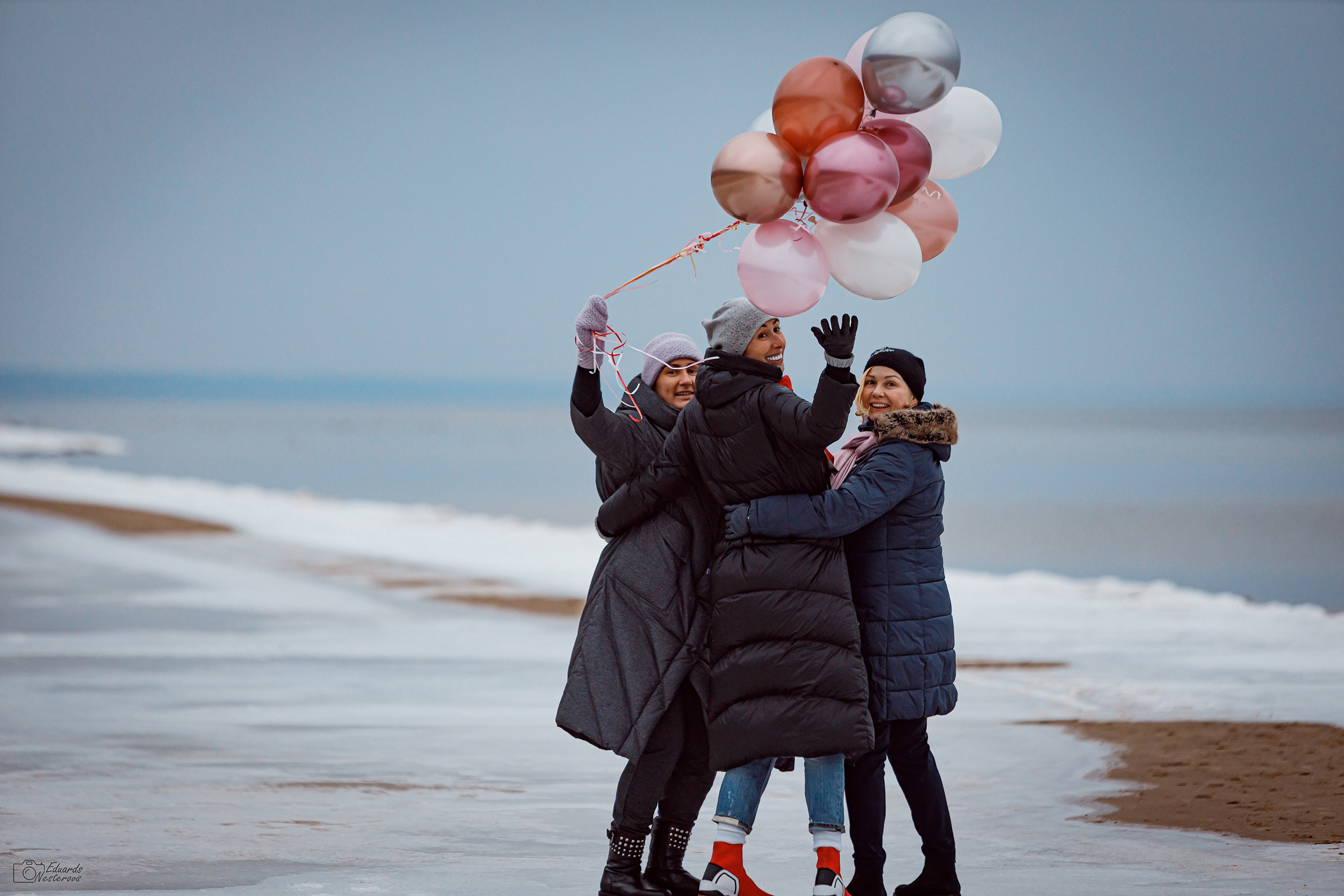 Girlfriends. Photographer Eduard Nesterov