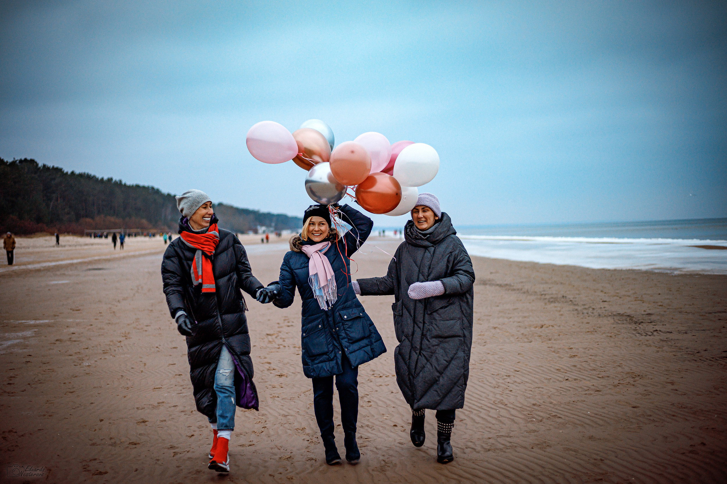 Girlfriends. Photographer Eduard Nesterov