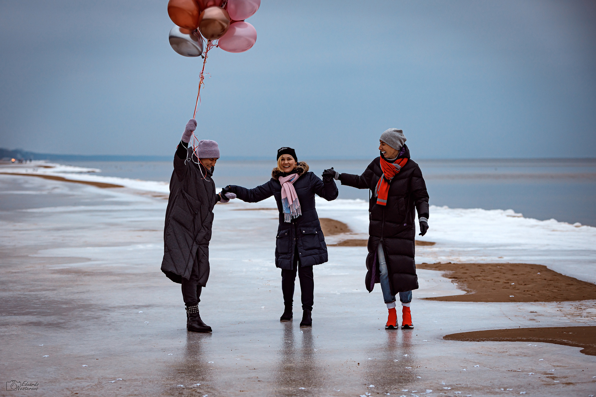 Girlfriends. Photographer Eduard Nesterov